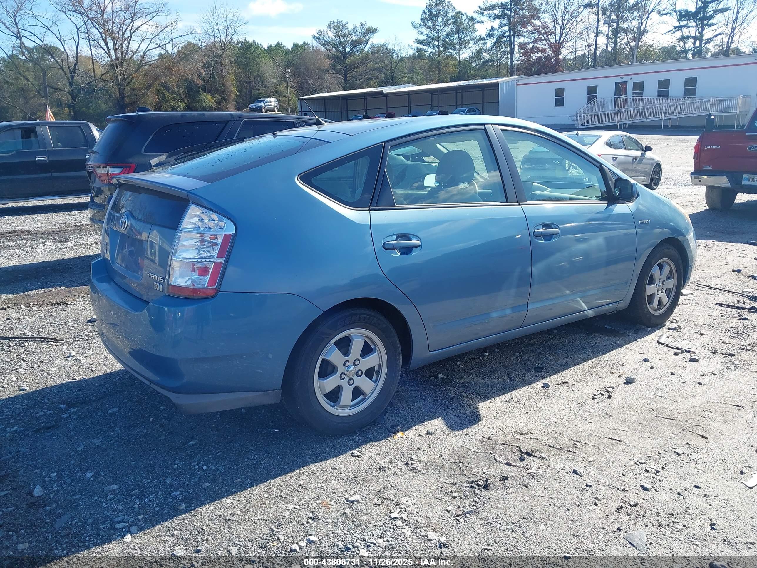 TOYOTA PRIUS image 4