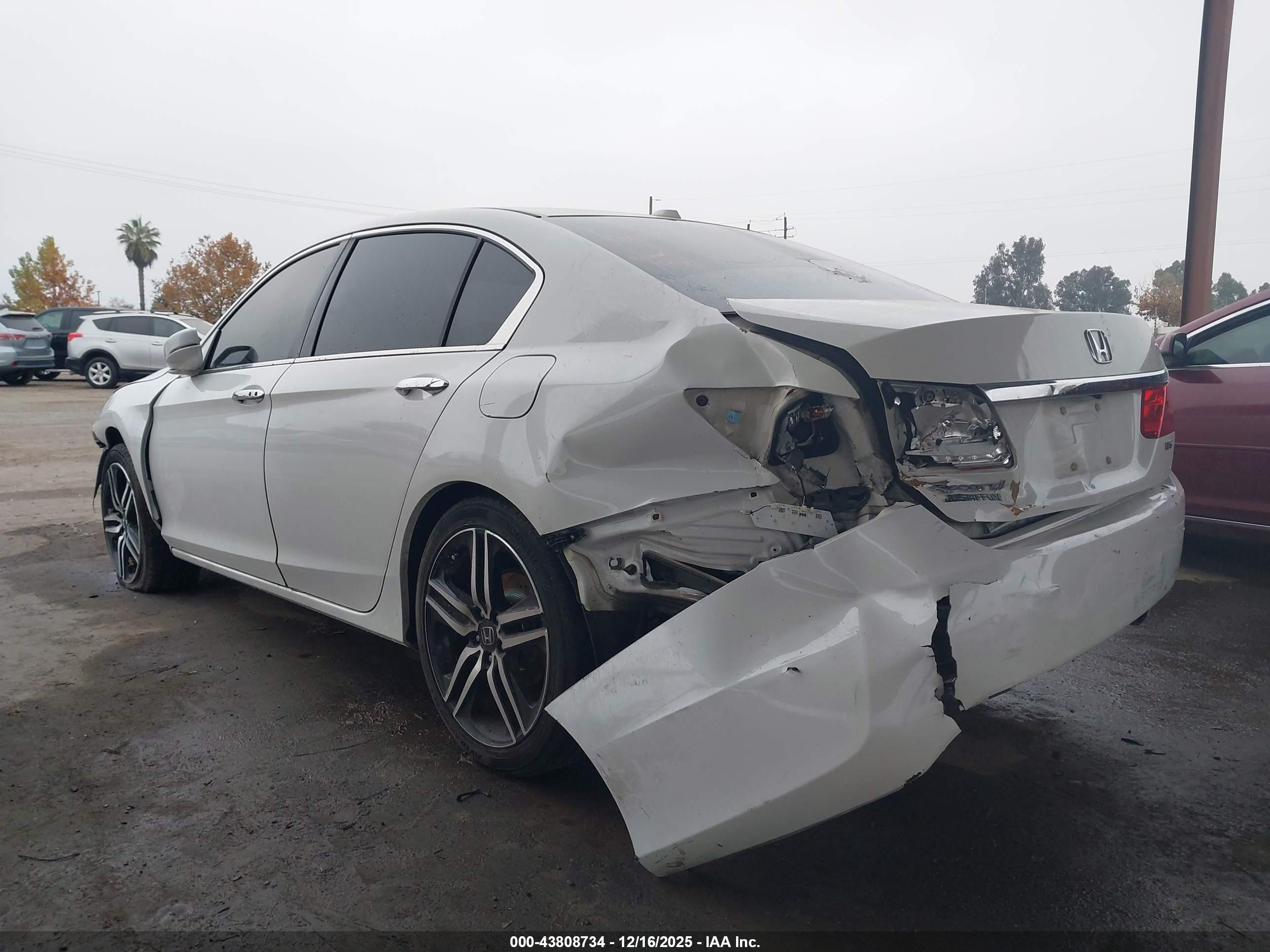 HONDA ACCORD image 3