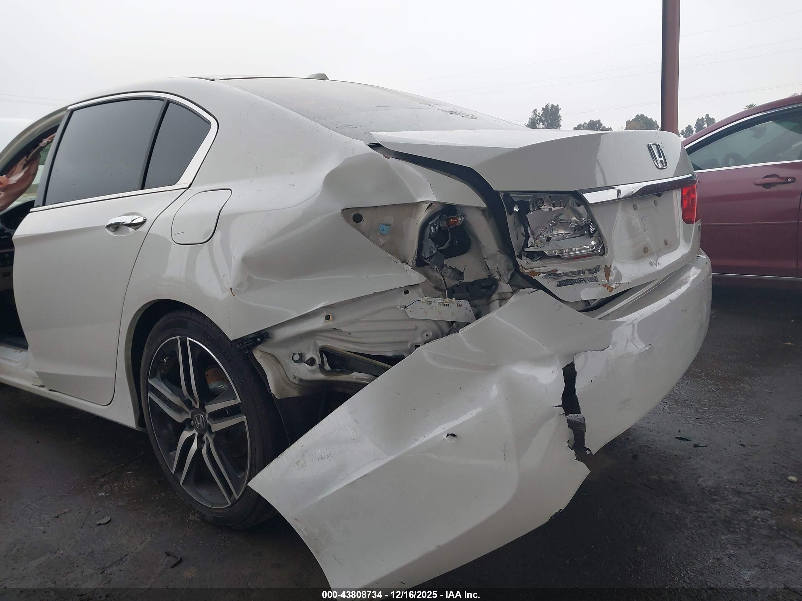 HONDA ACCORD image 6