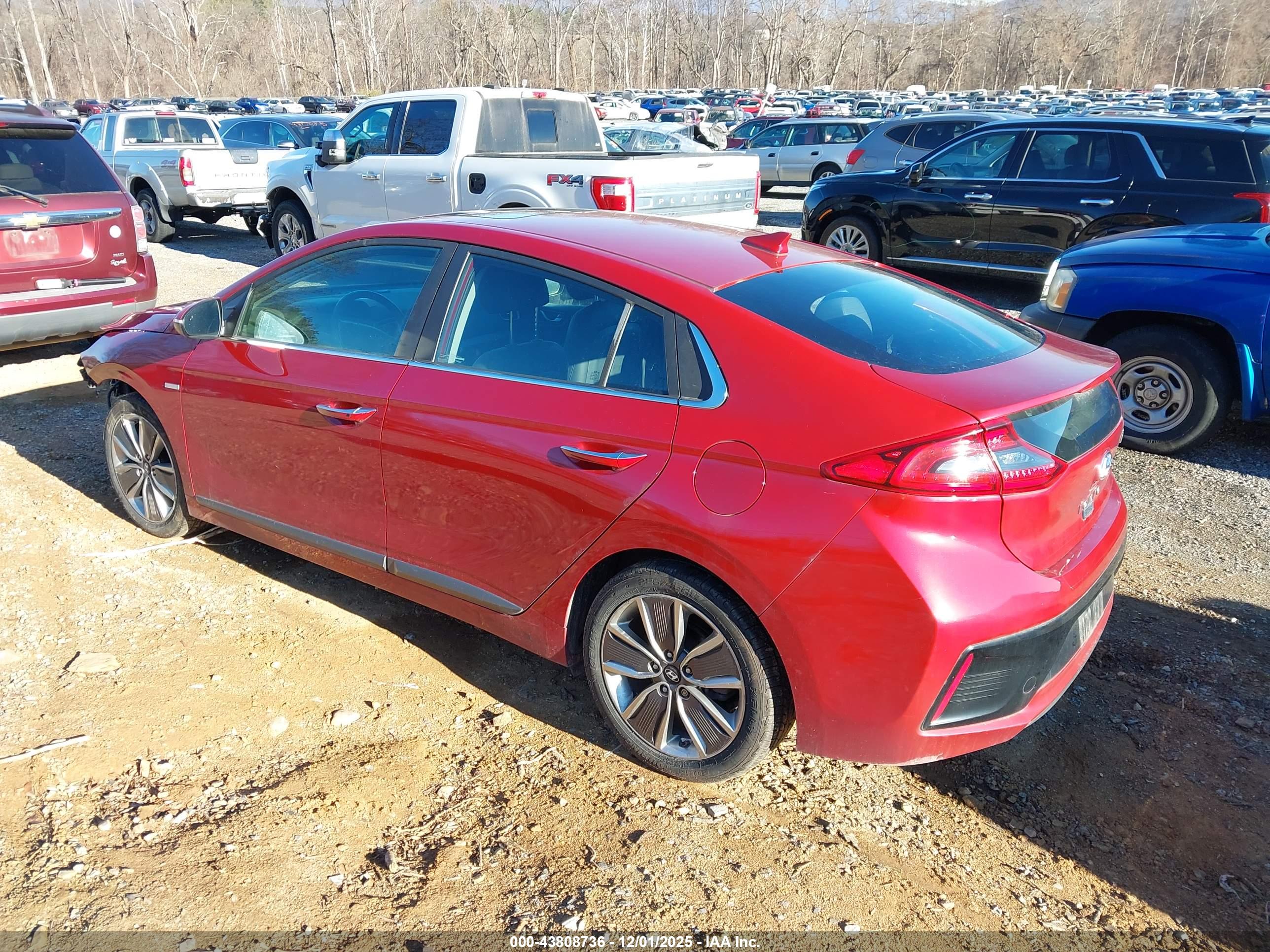 HYUNDAI IONIQ image 3