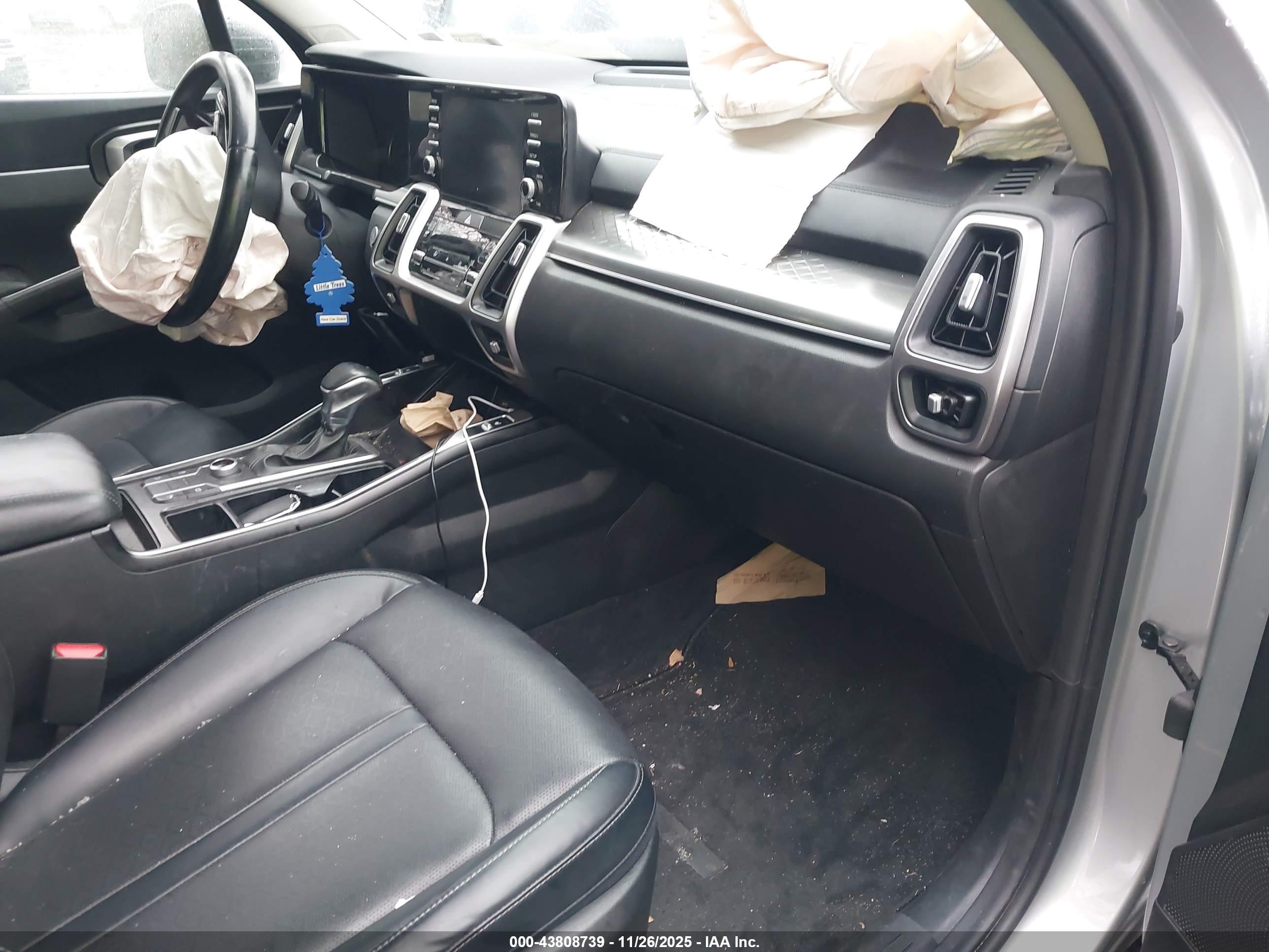 KIA SORENTO image 5