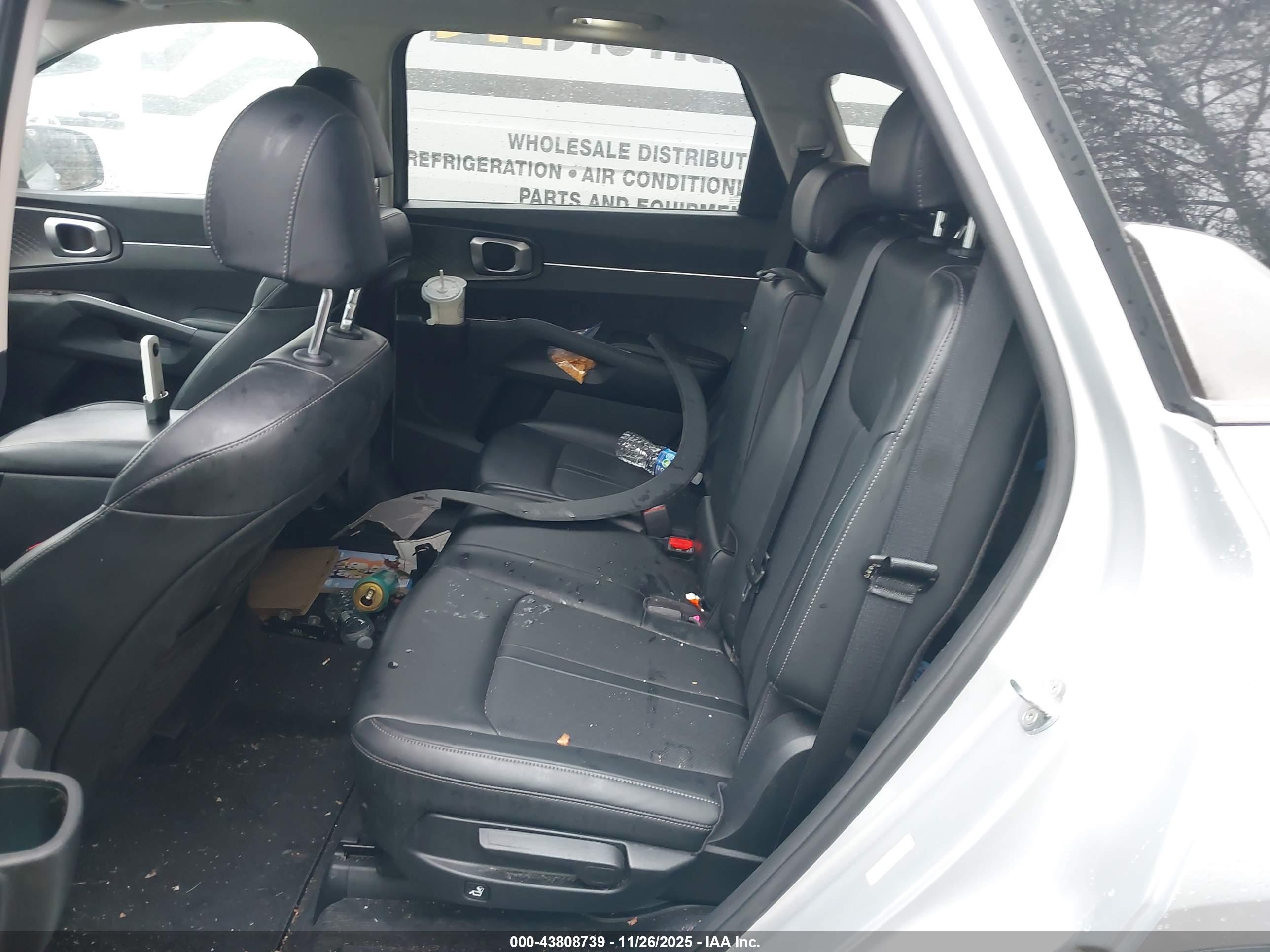 KIA SORENTO image 8