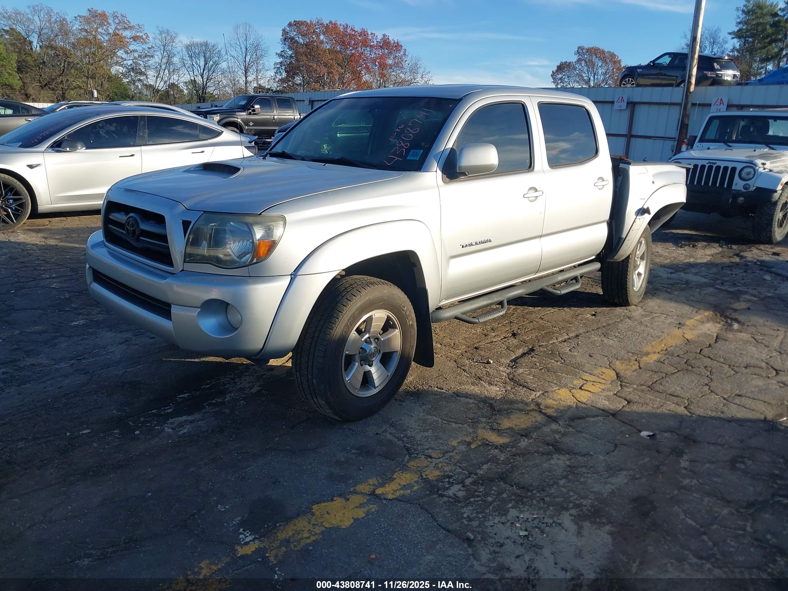 TOYOTA TACOMA image 2
