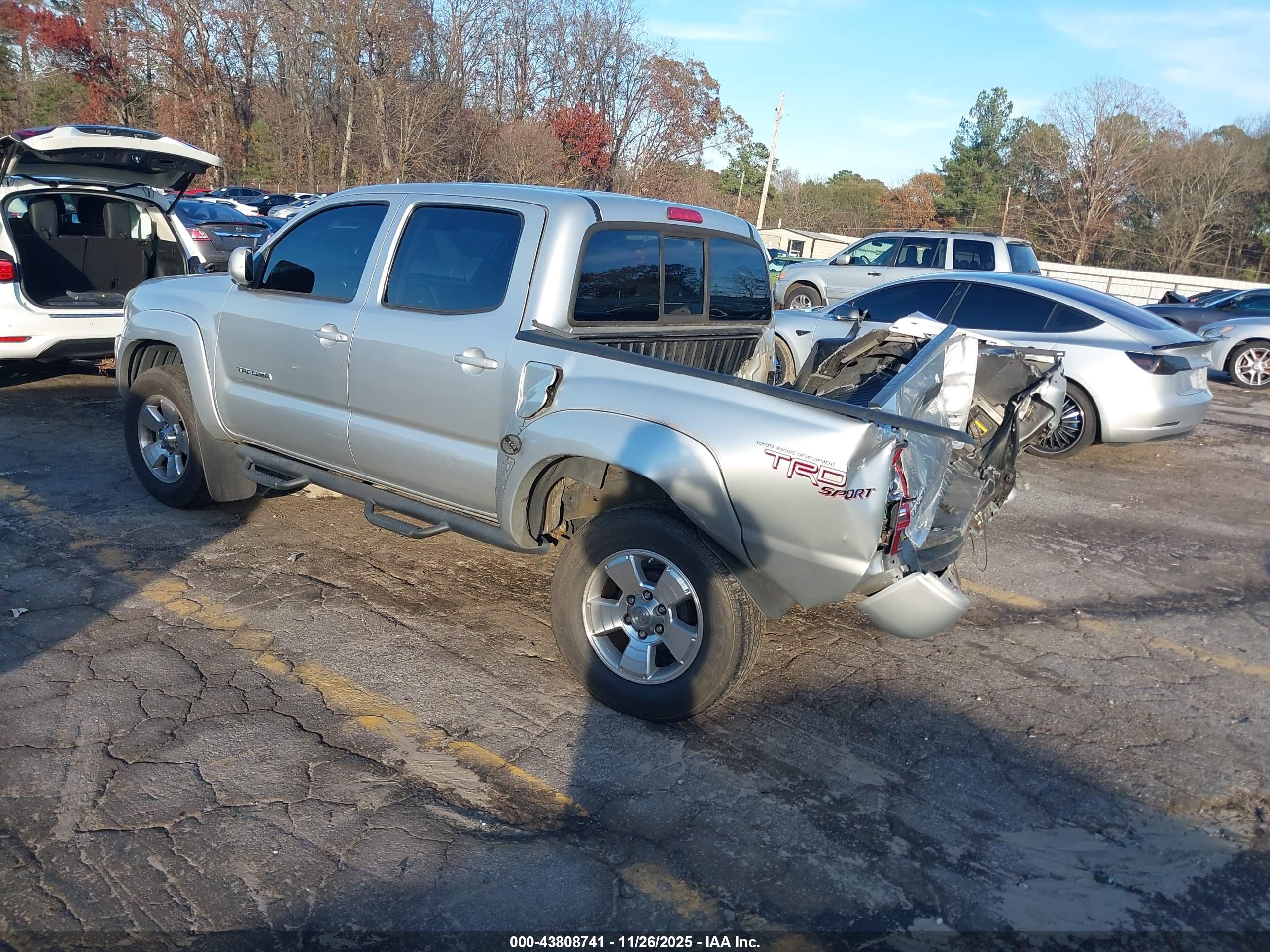 TOYOTA TACOMA image 3