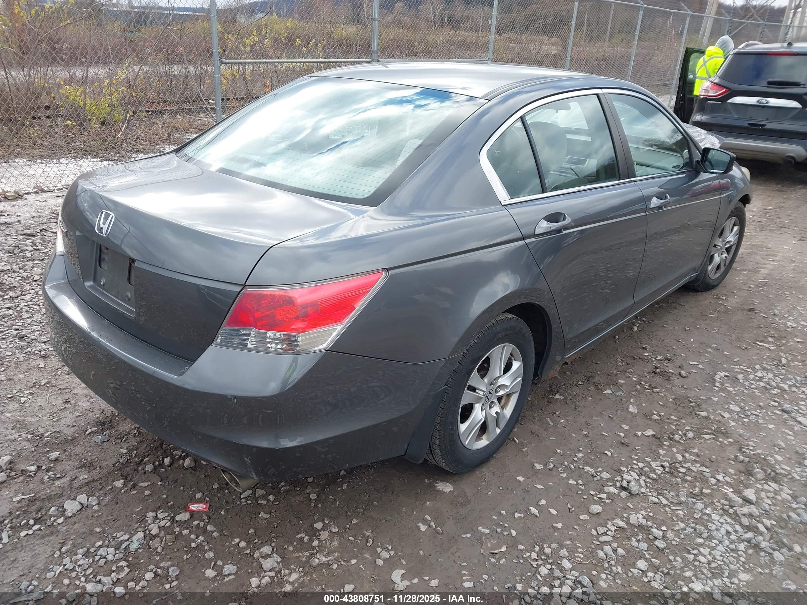 HONDA ACCORD image 4