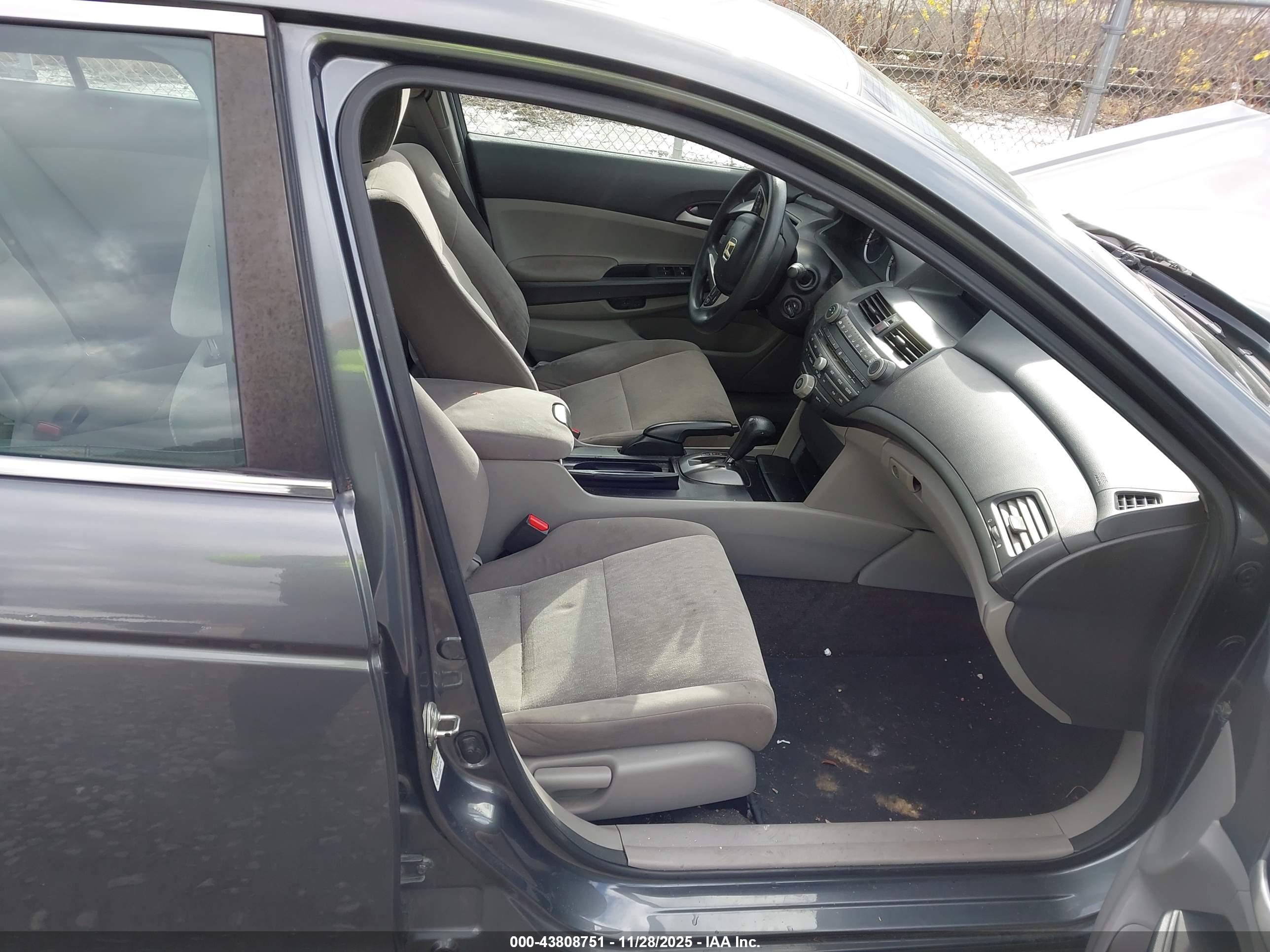 HONDA ACCORD image 5