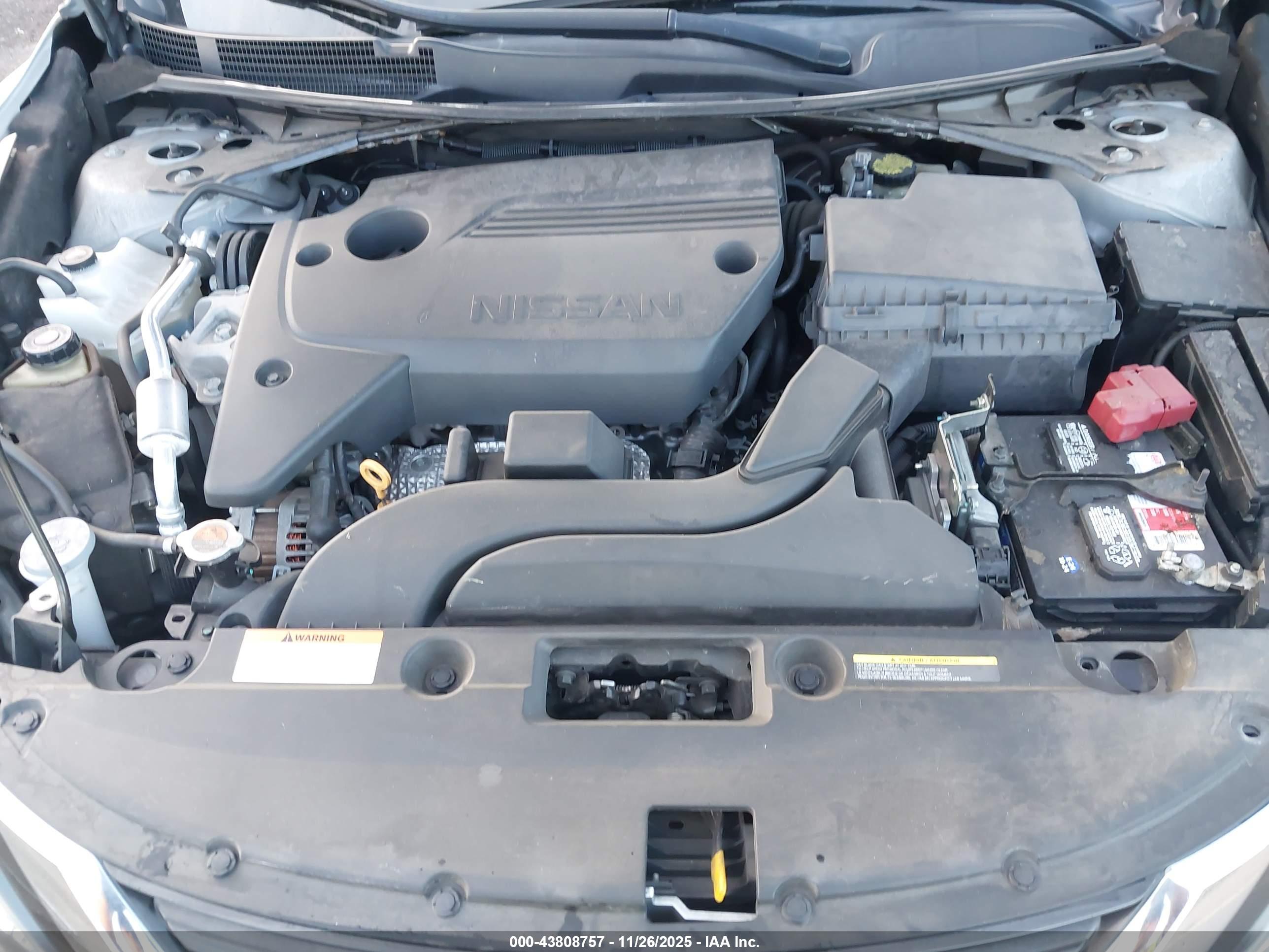 NISSAN ALTIMA image 10