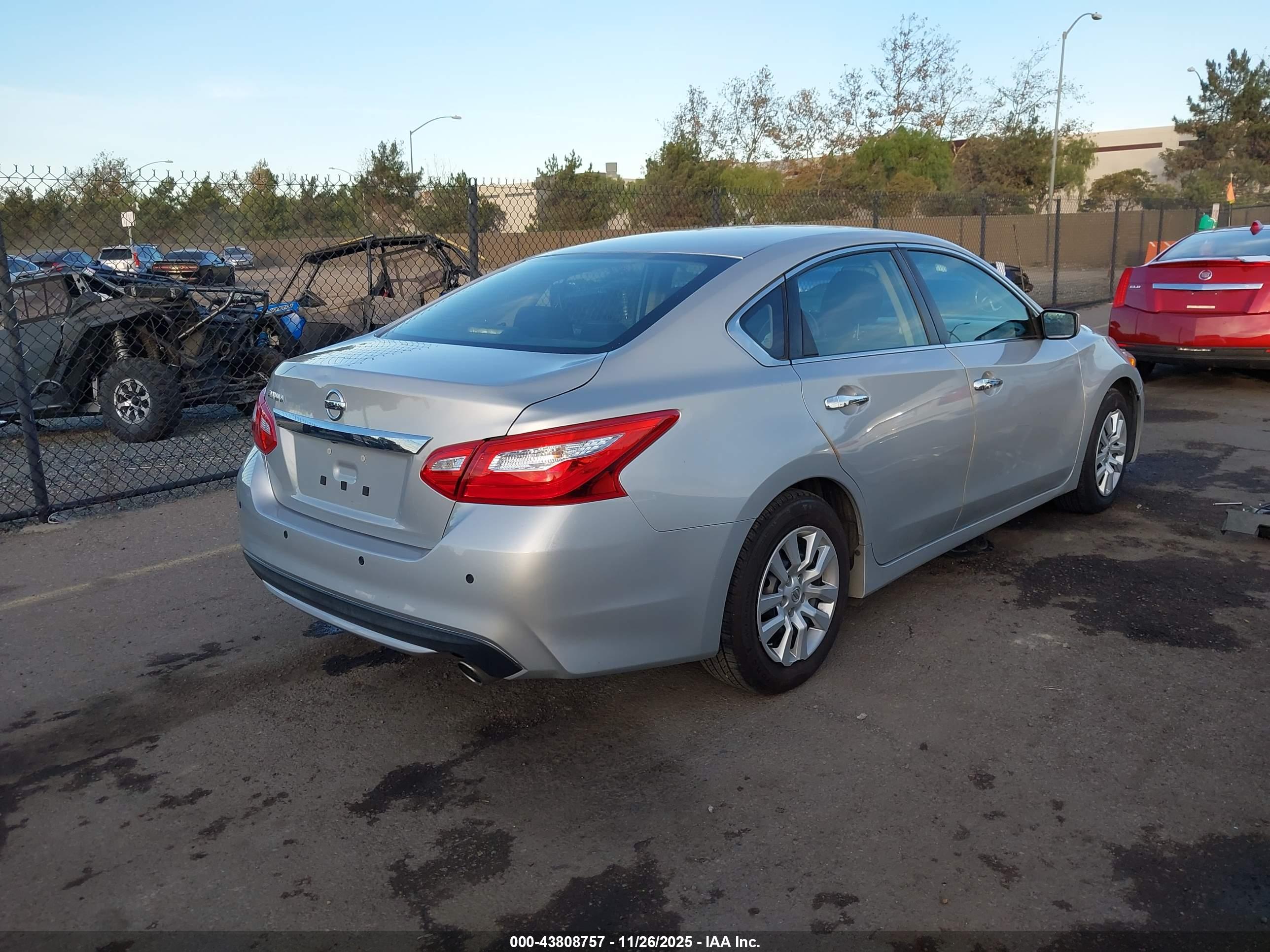 NISSAN ALTIMA image 4