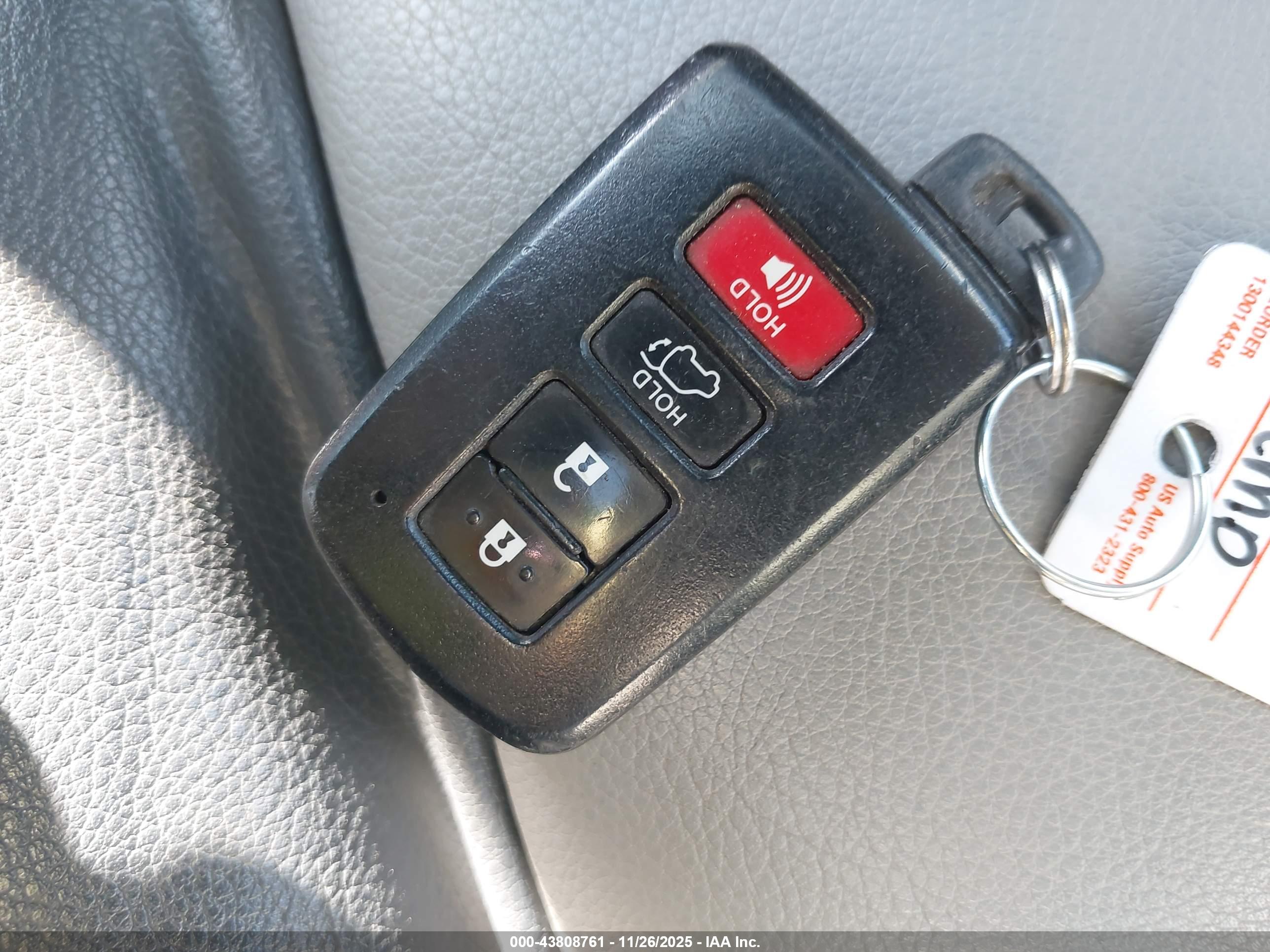 TOYOTA RAV4 image 11