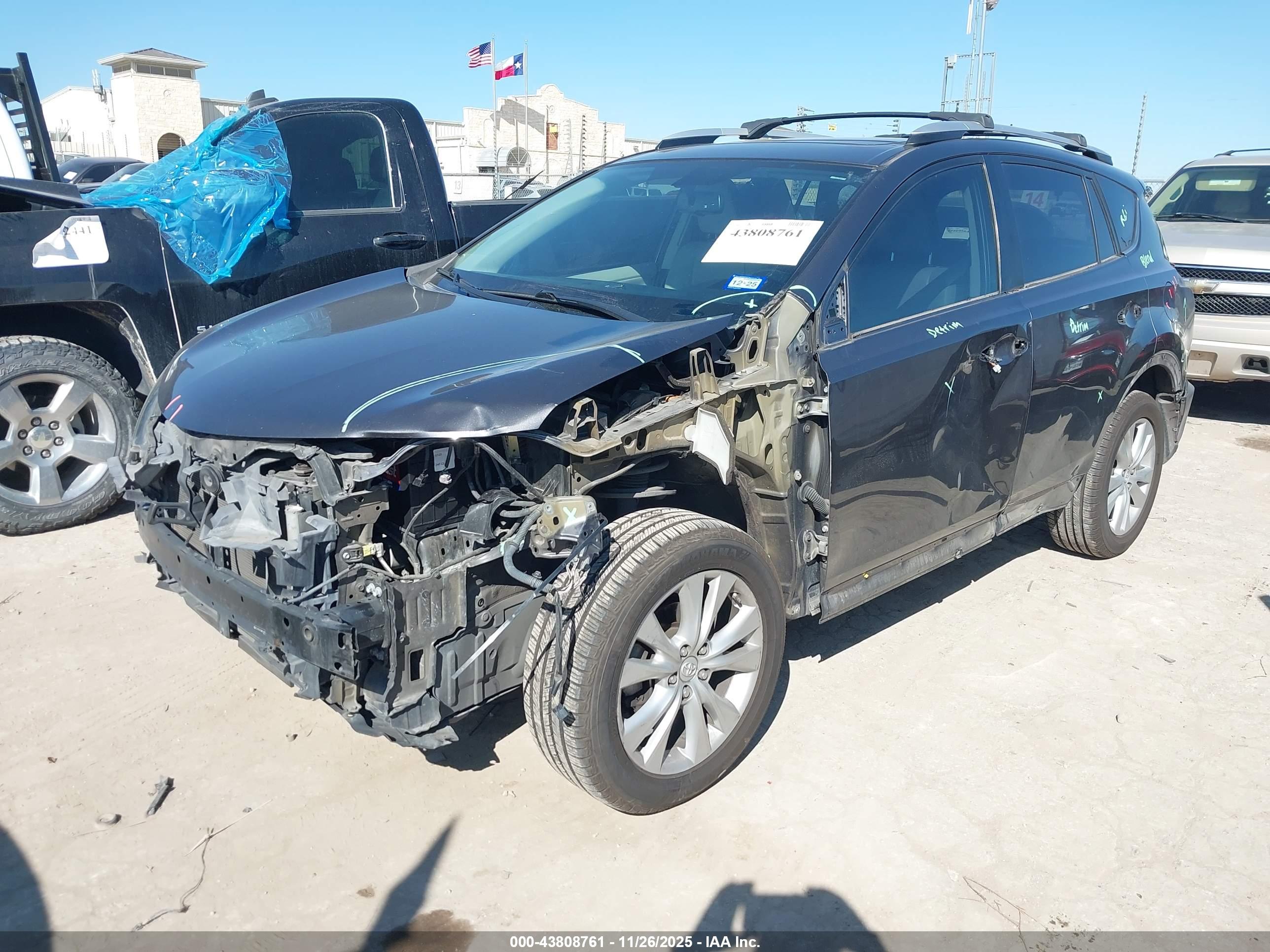 TOYOTA RAV4 image 2