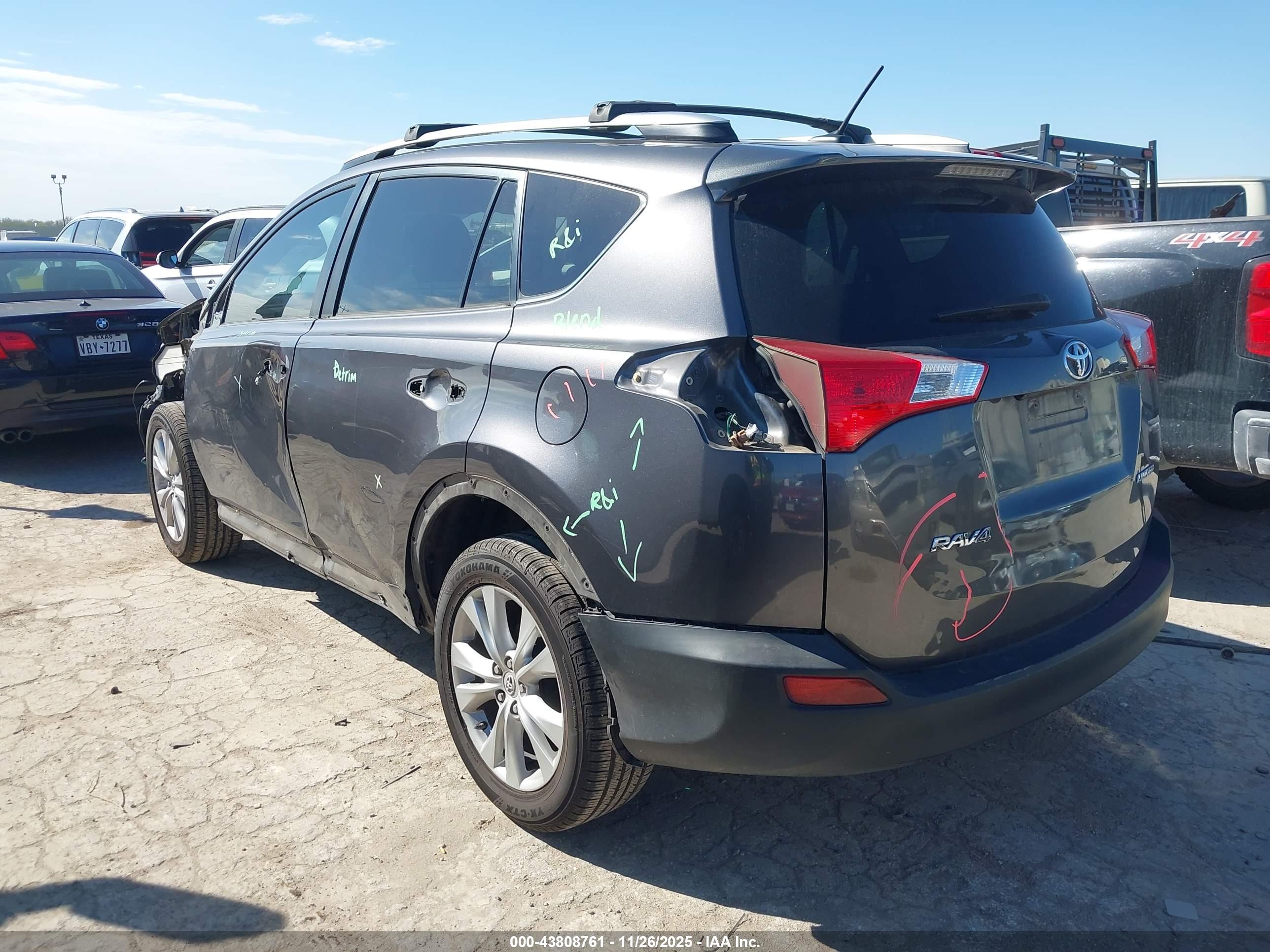 TOYOTA RAV4 image 3