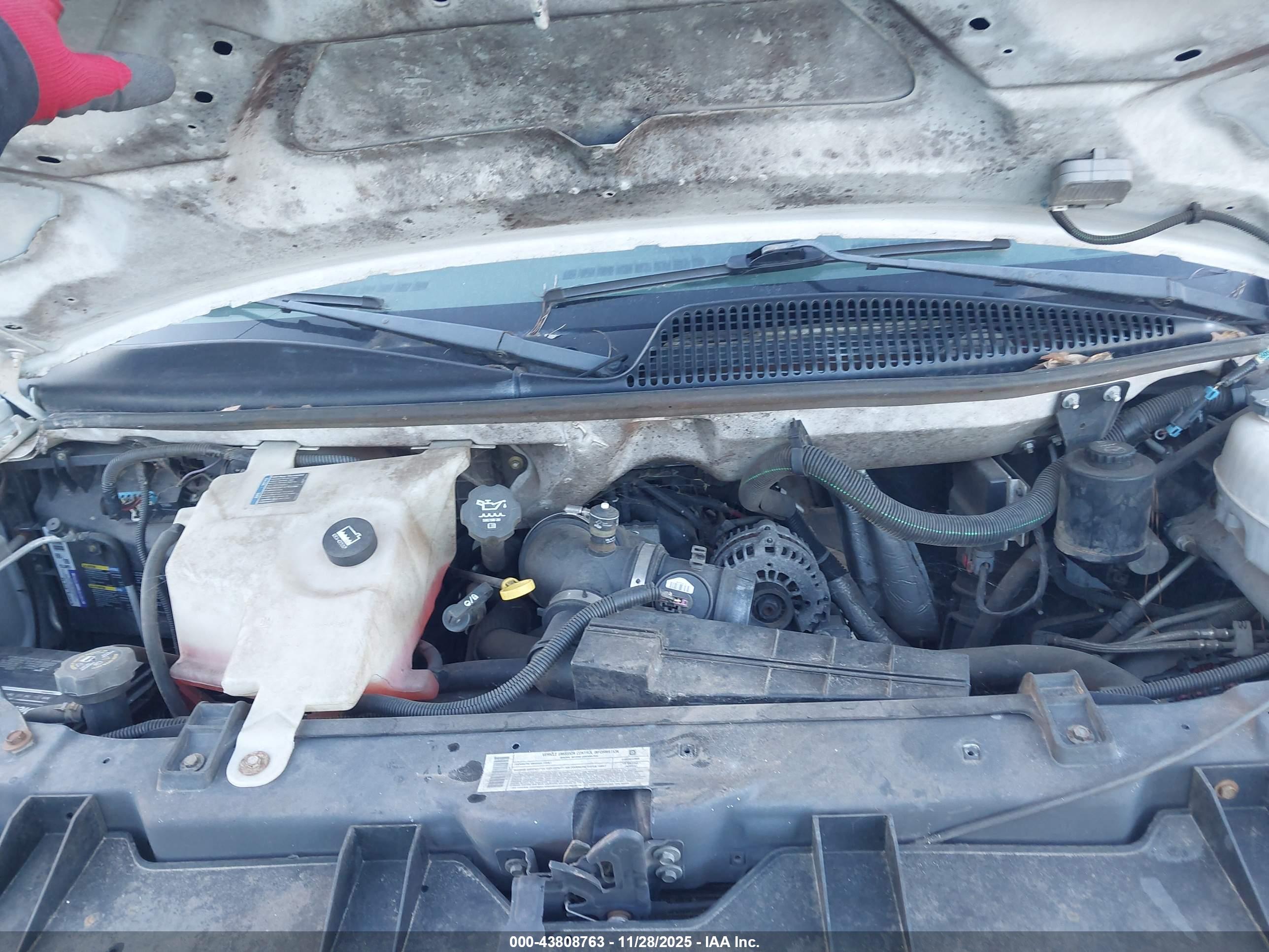 CHEVROLET EXPRESS image 10