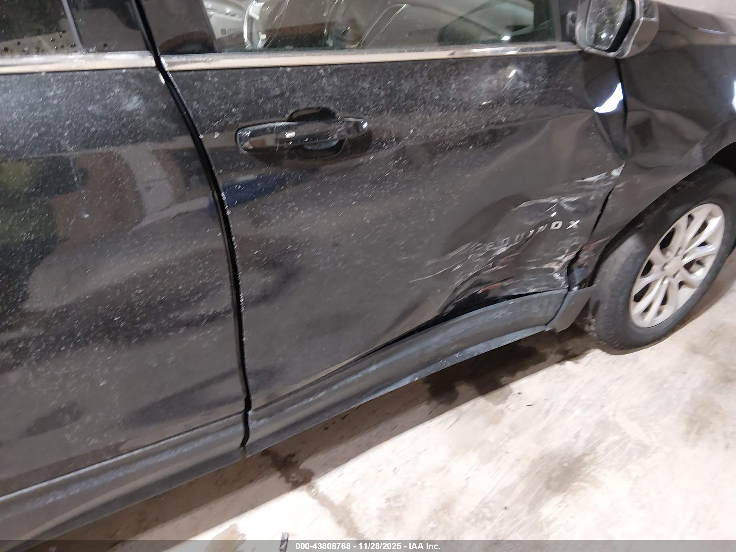 CHEVROLET EQUINOX image 6