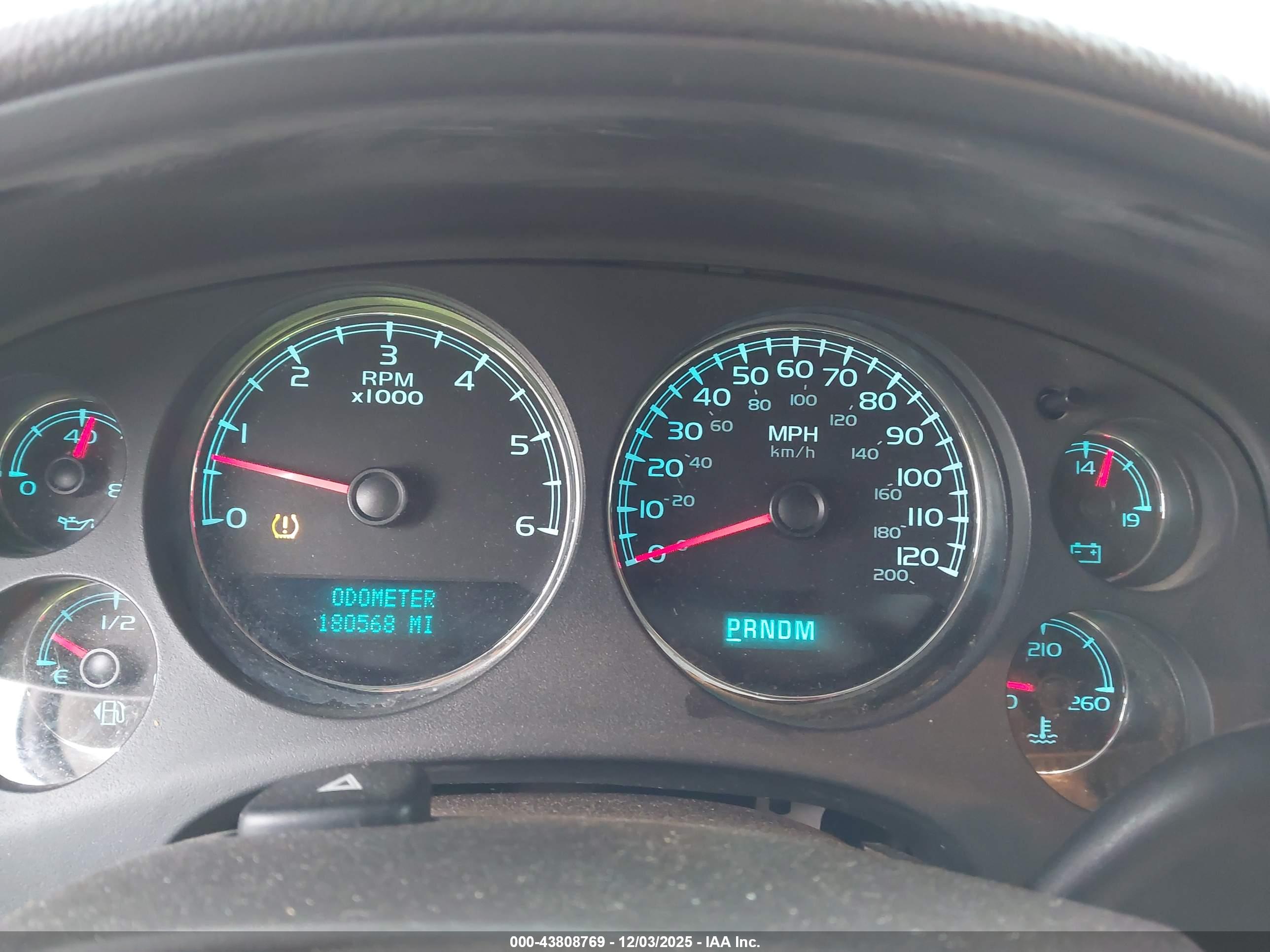 GMC YUKON image 7