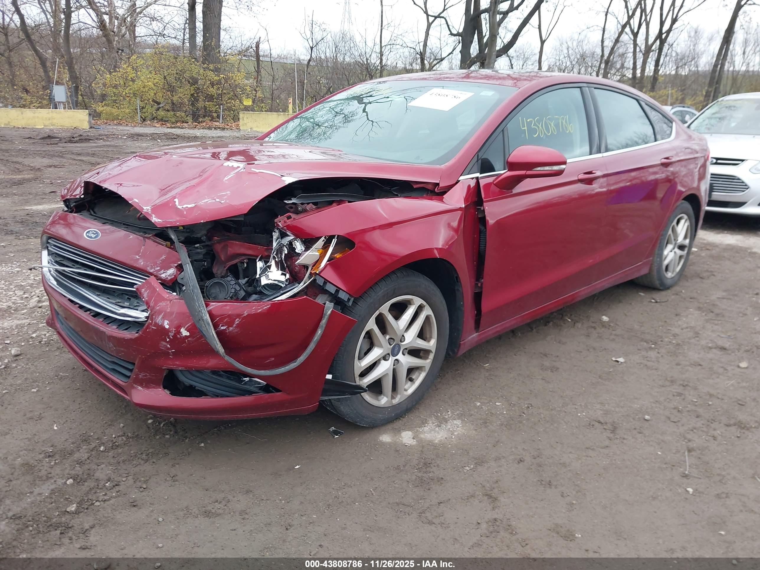 FORD FUSION image 2