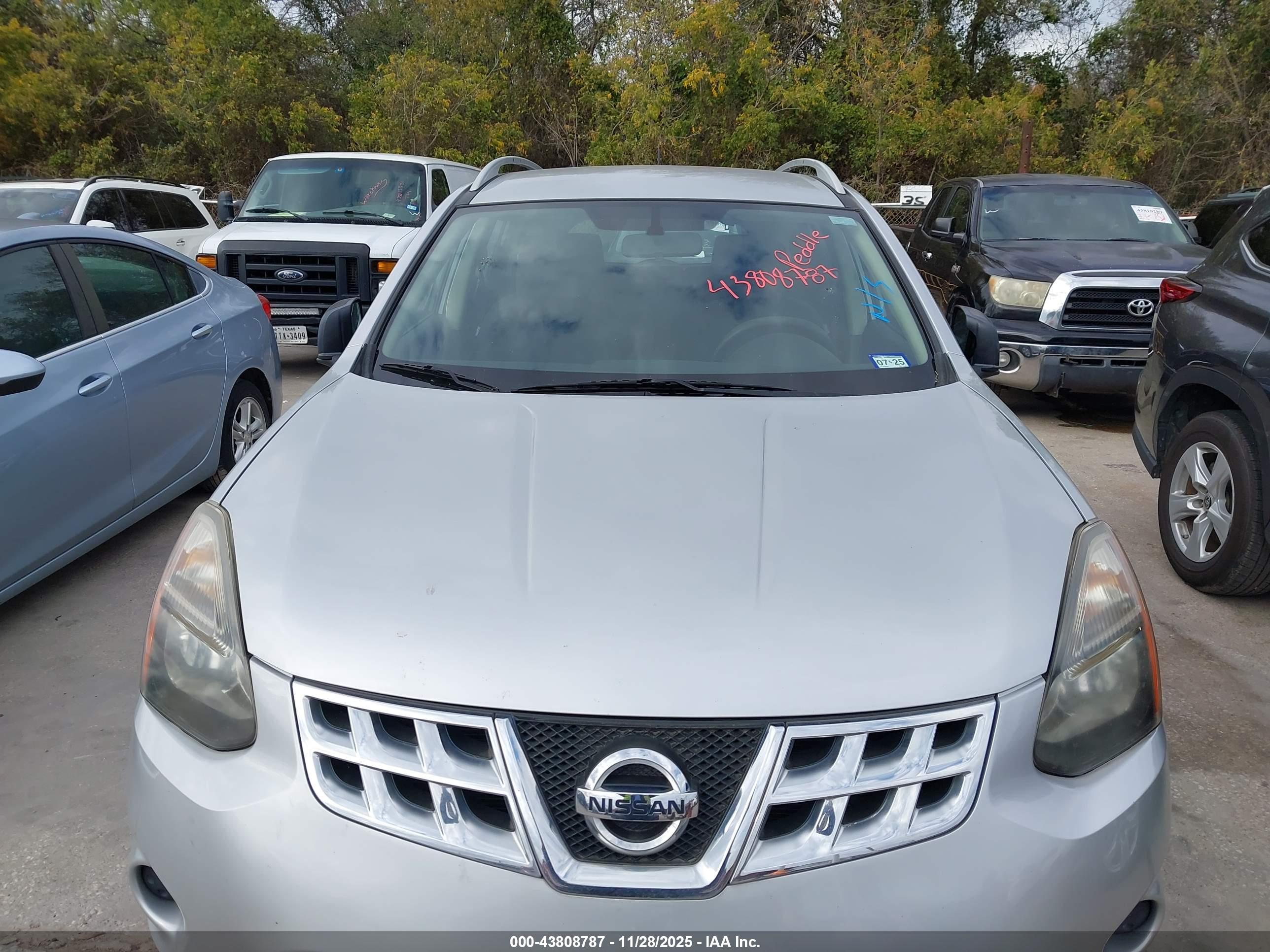 NISSAN ROGUE image 6