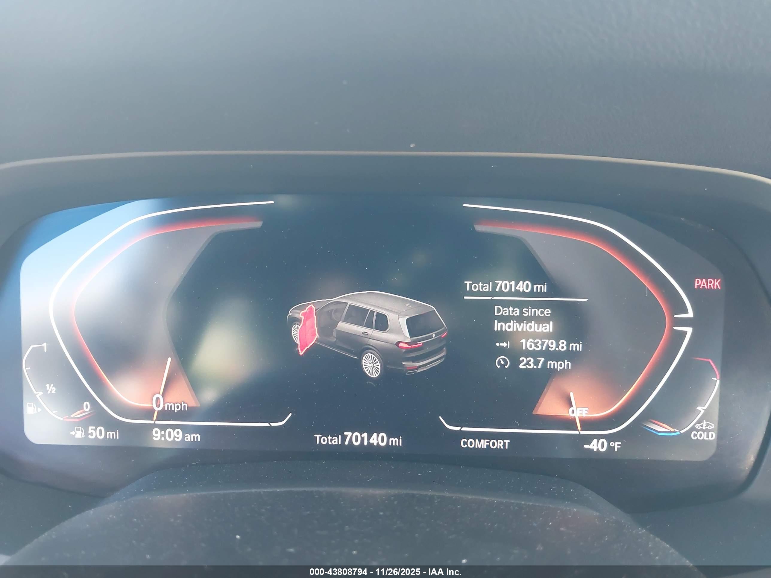 BMW X7 image 7