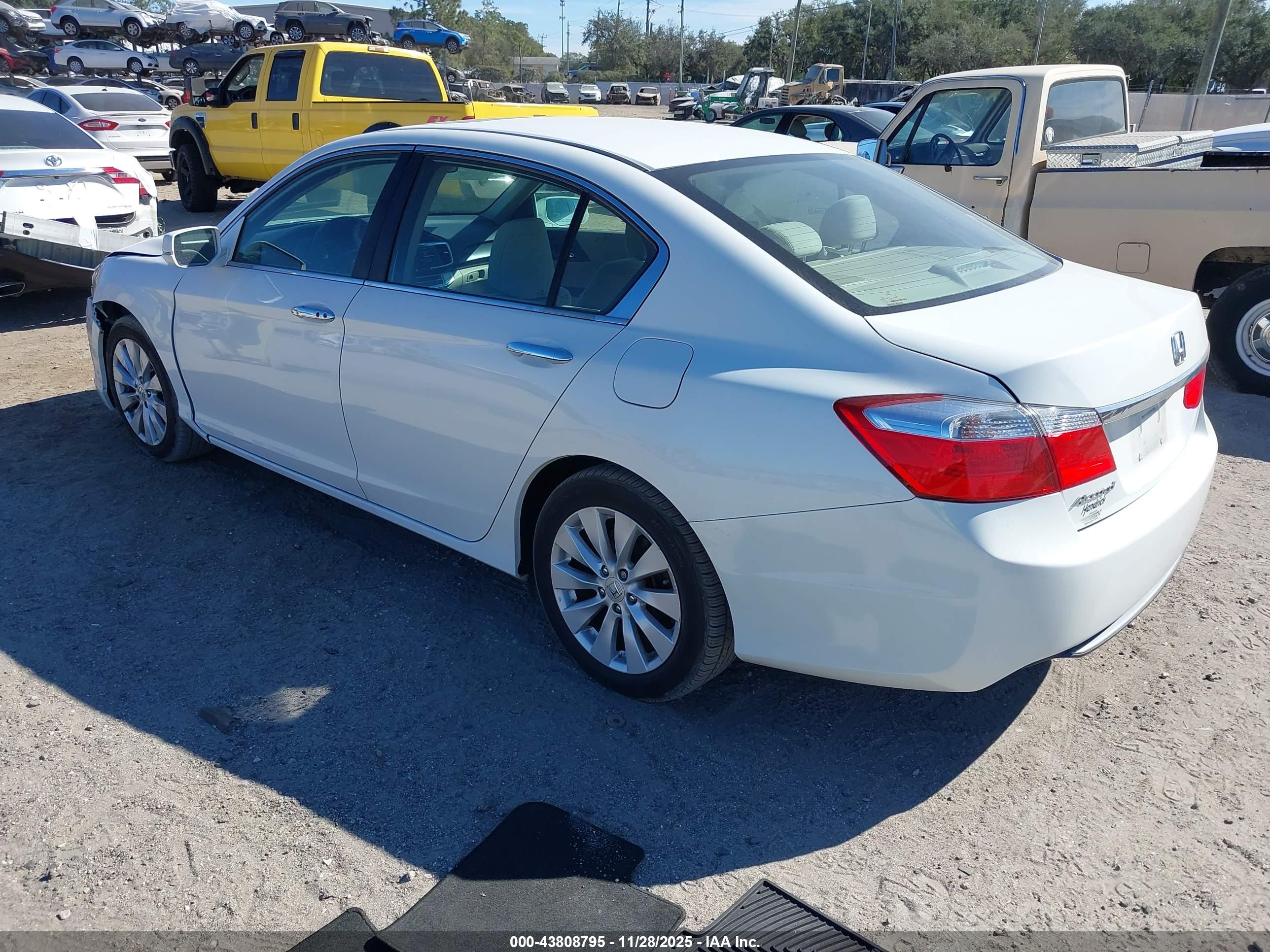 HONDA ACCORD image 3