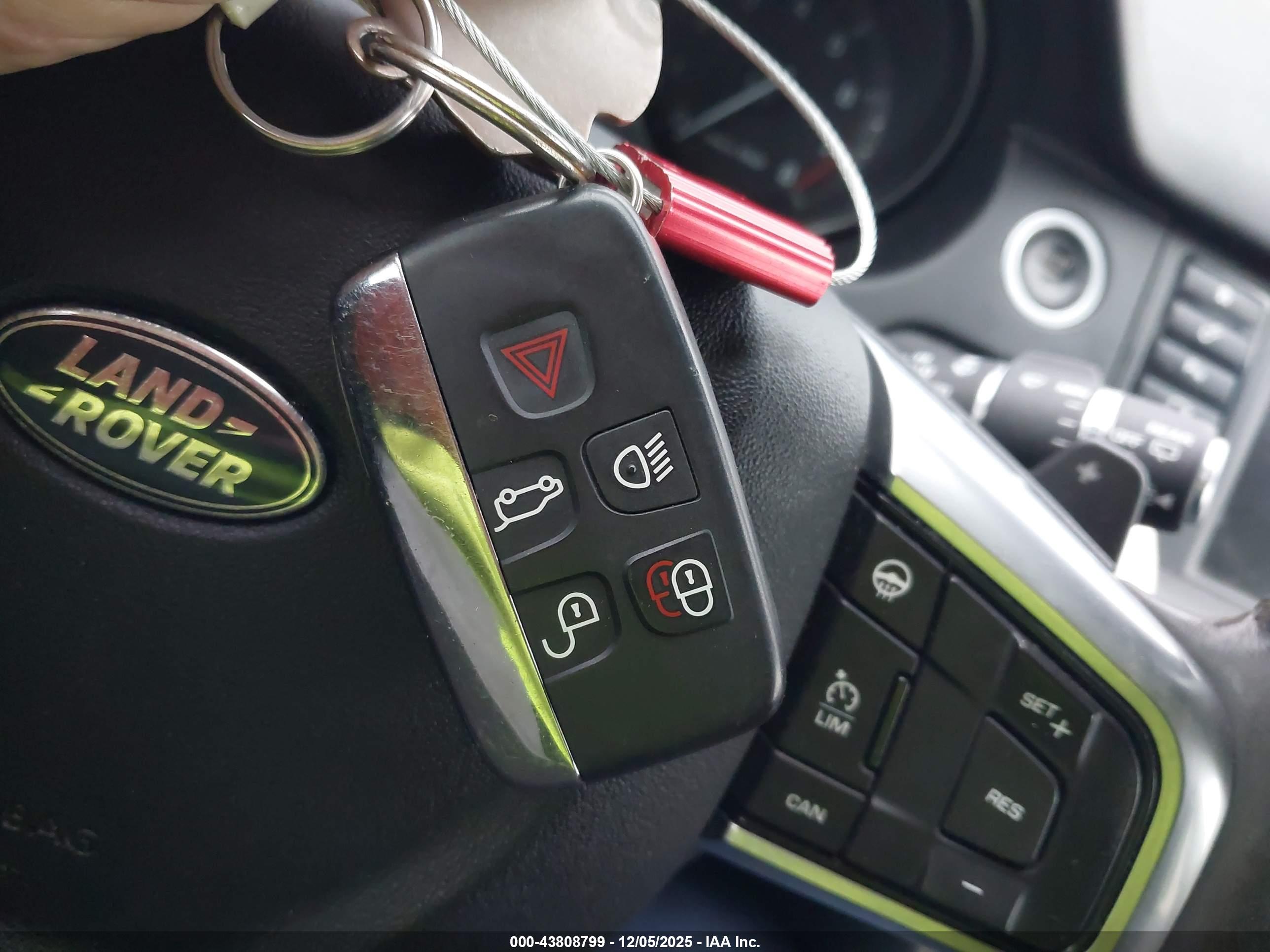 LAND ROVER image 11