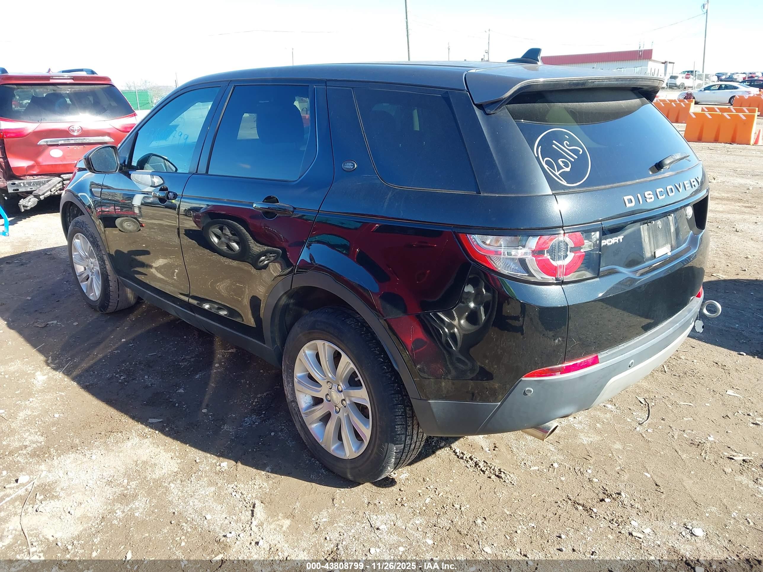 LAND ROVER image 3