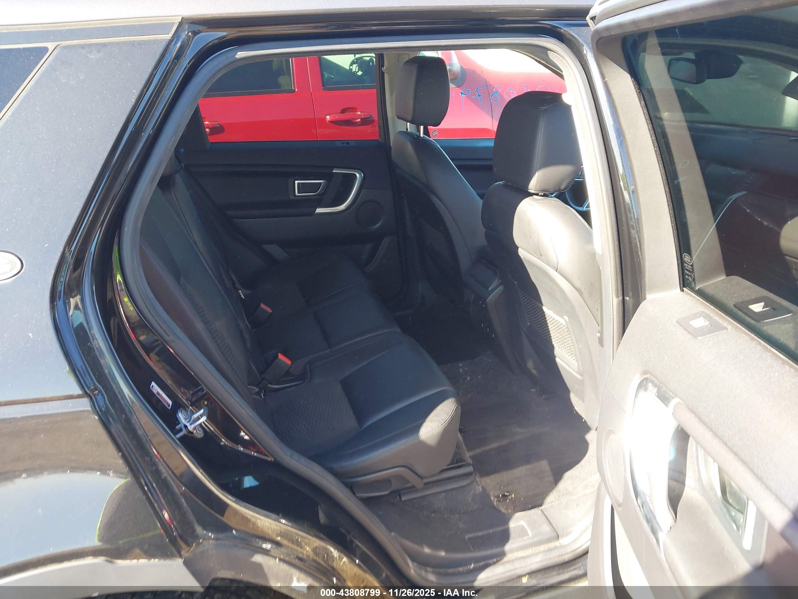 LAND ROVER image 8