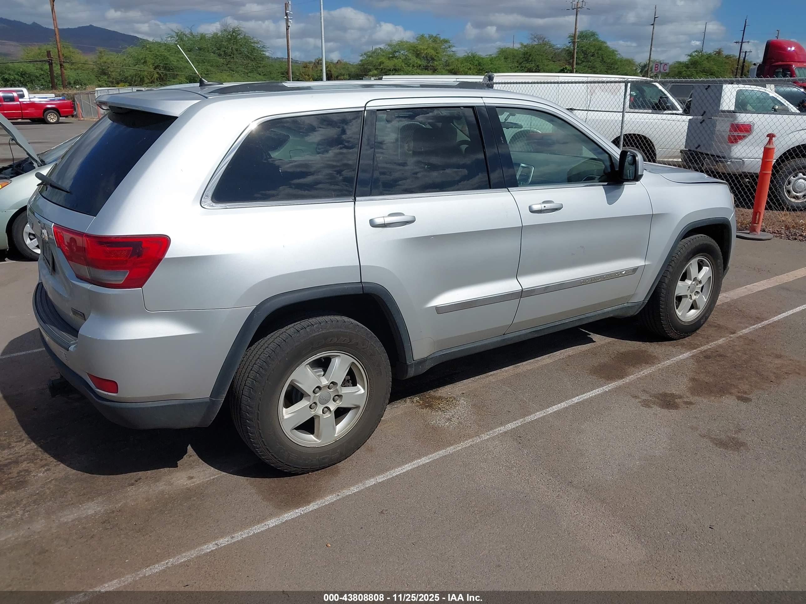 JEEP GRAND image 4