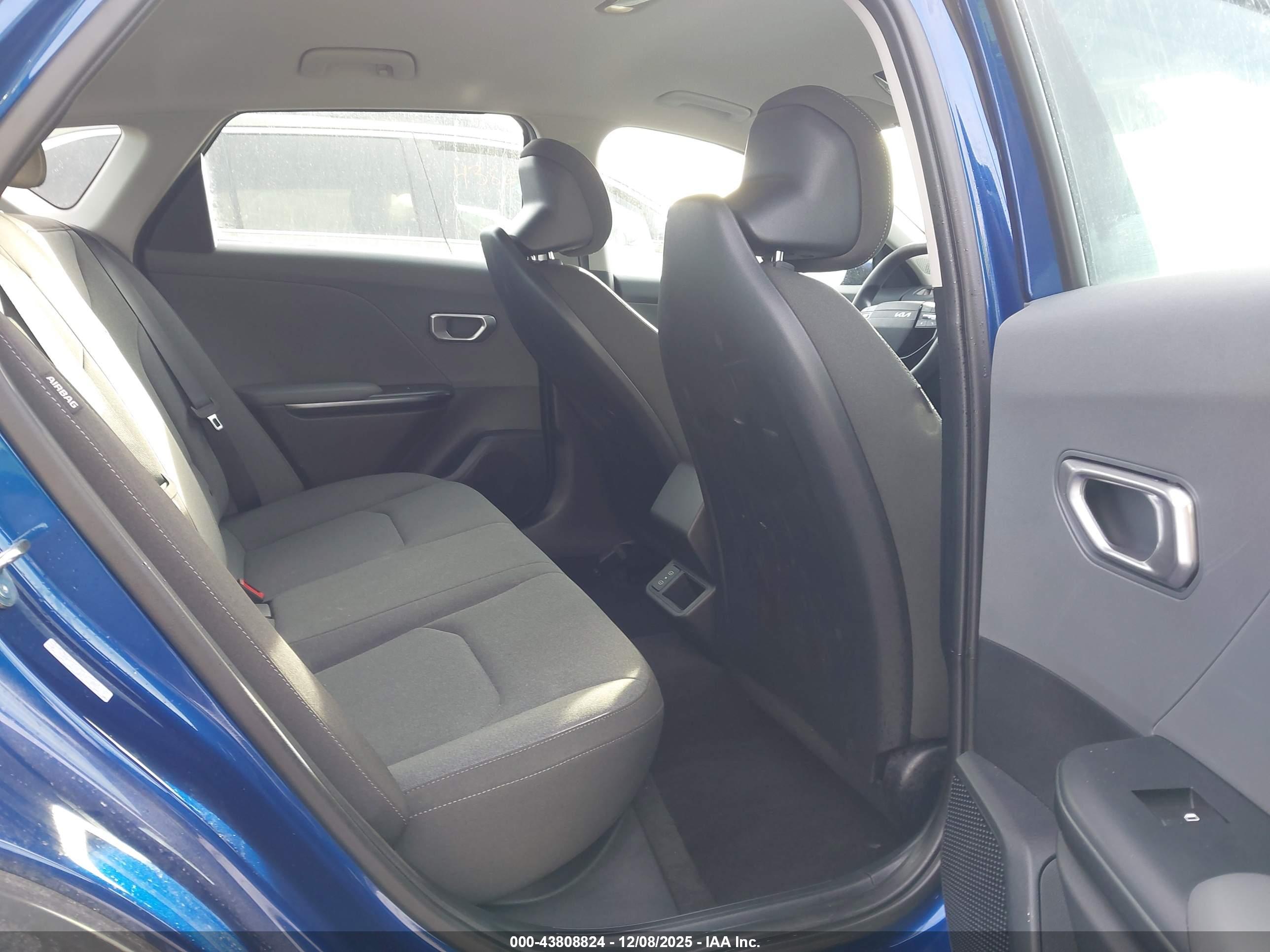 KIA K4 image 8
