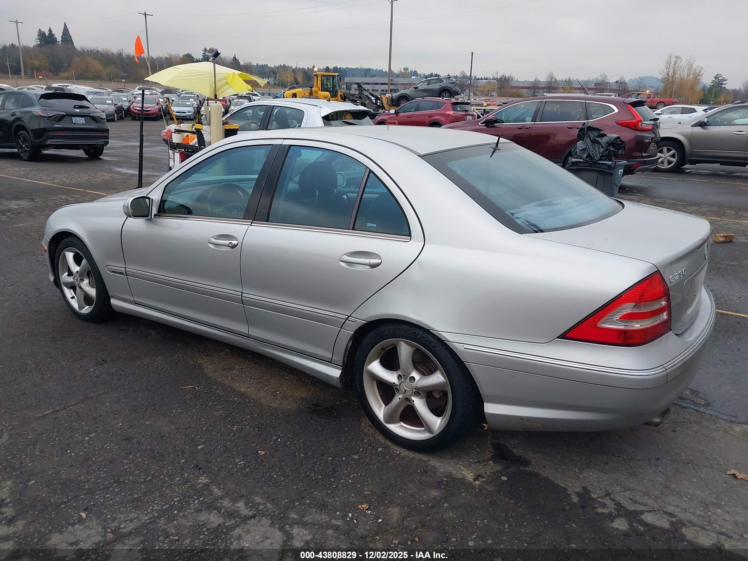 MERCEDES-BENZ C image 3