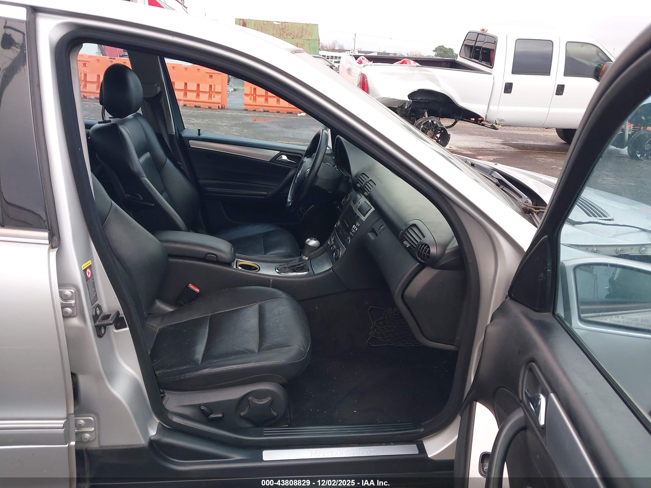 MERCEDES-BENZ C image 5
