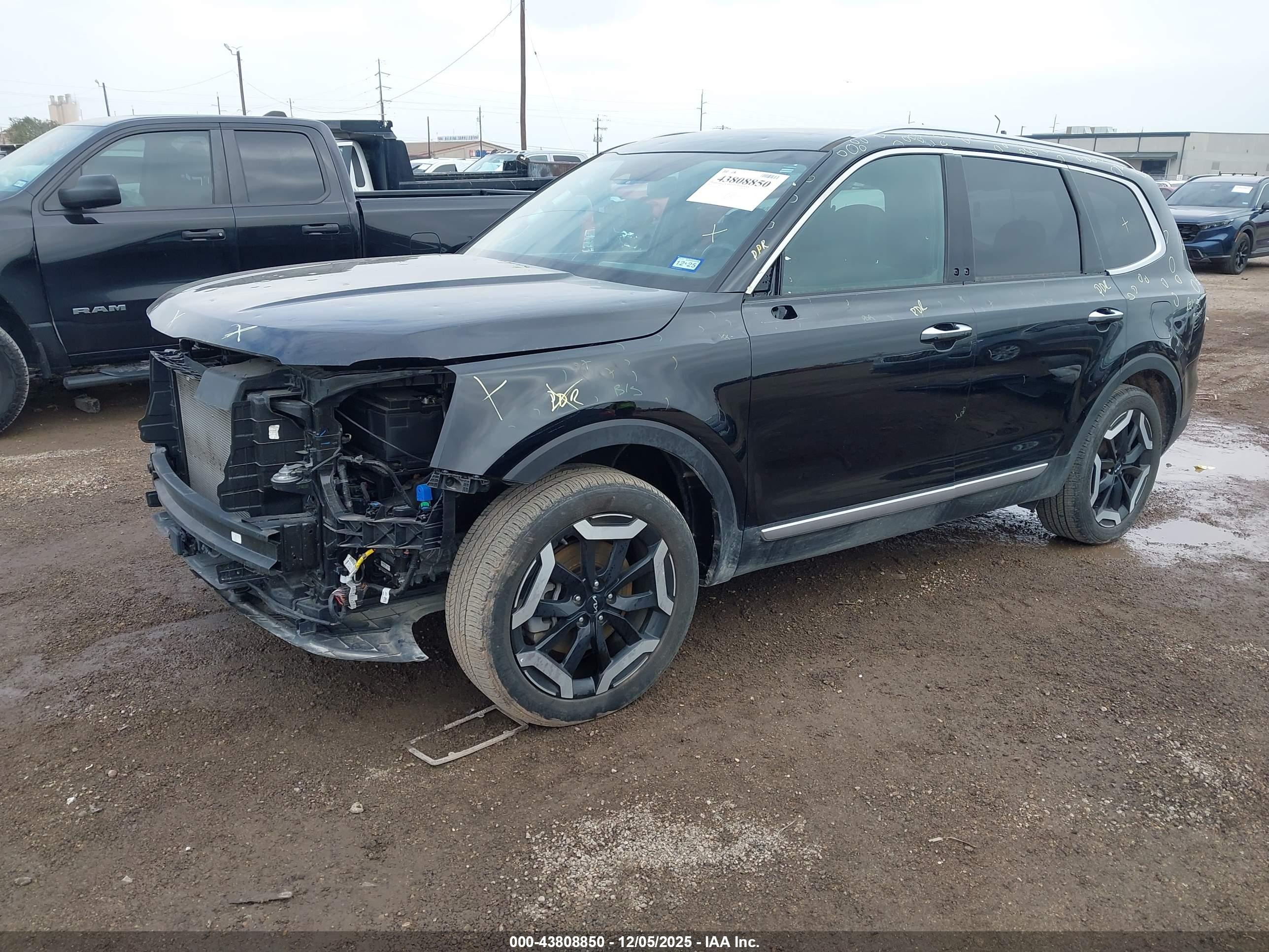 KIA TELLURIDE image 2