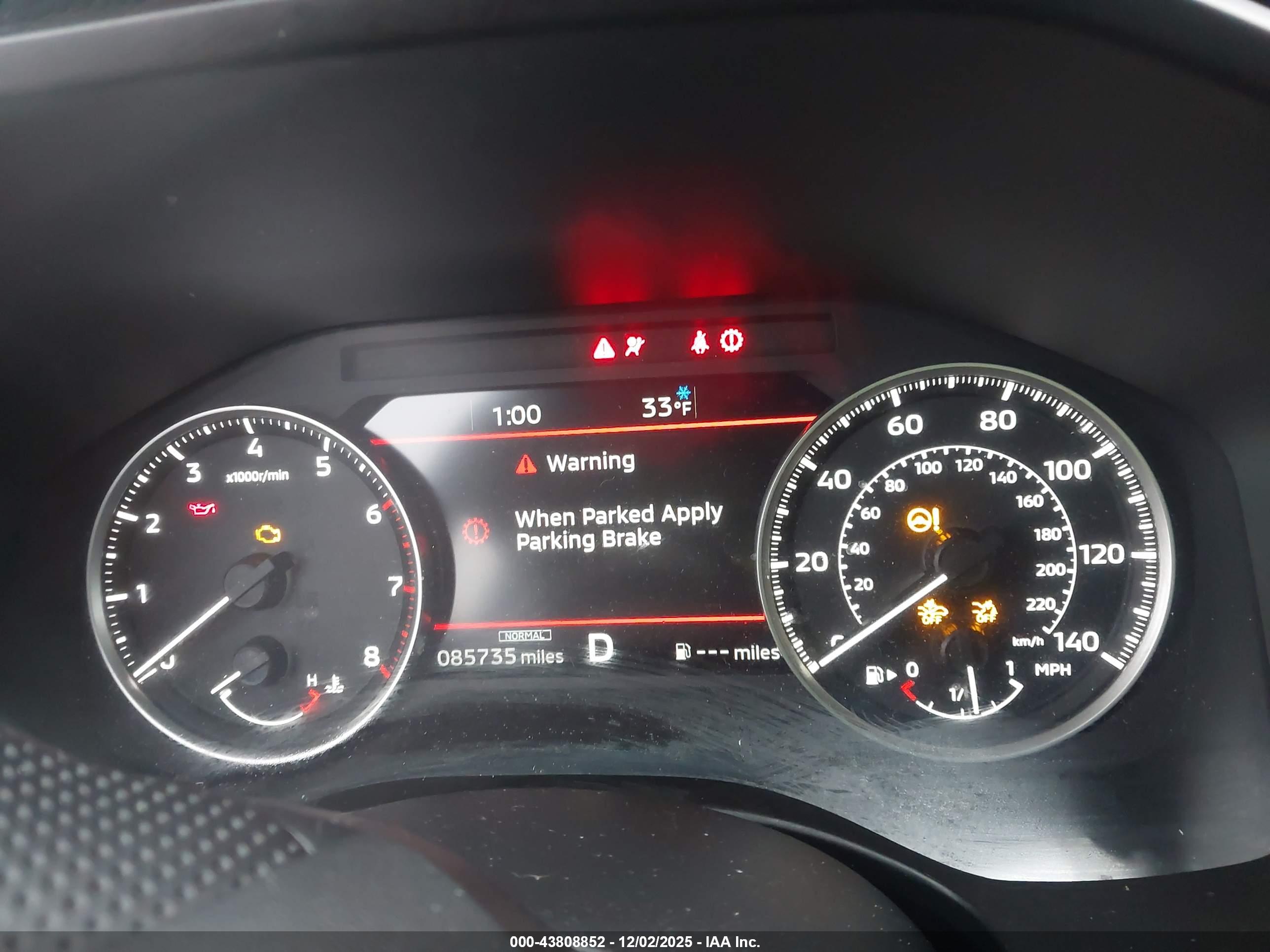 MITSUBISHI OUTLANDER image 7