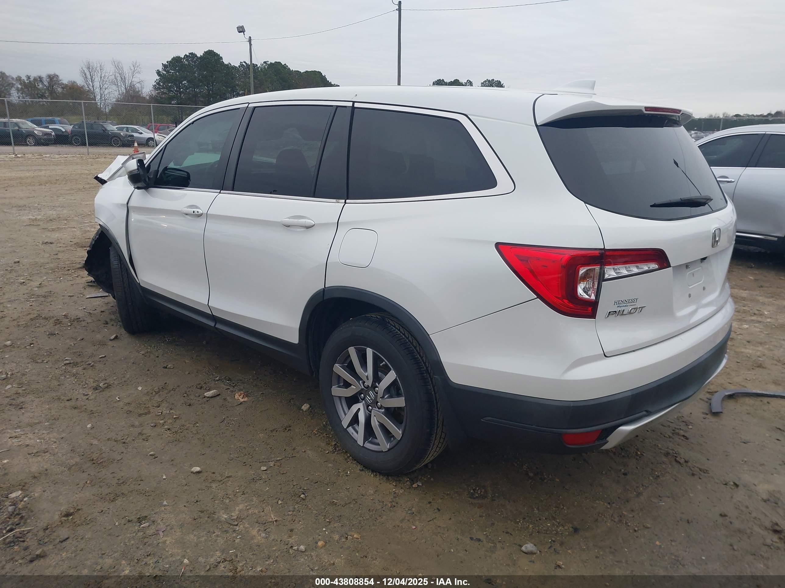 HONDA PILOT image 3