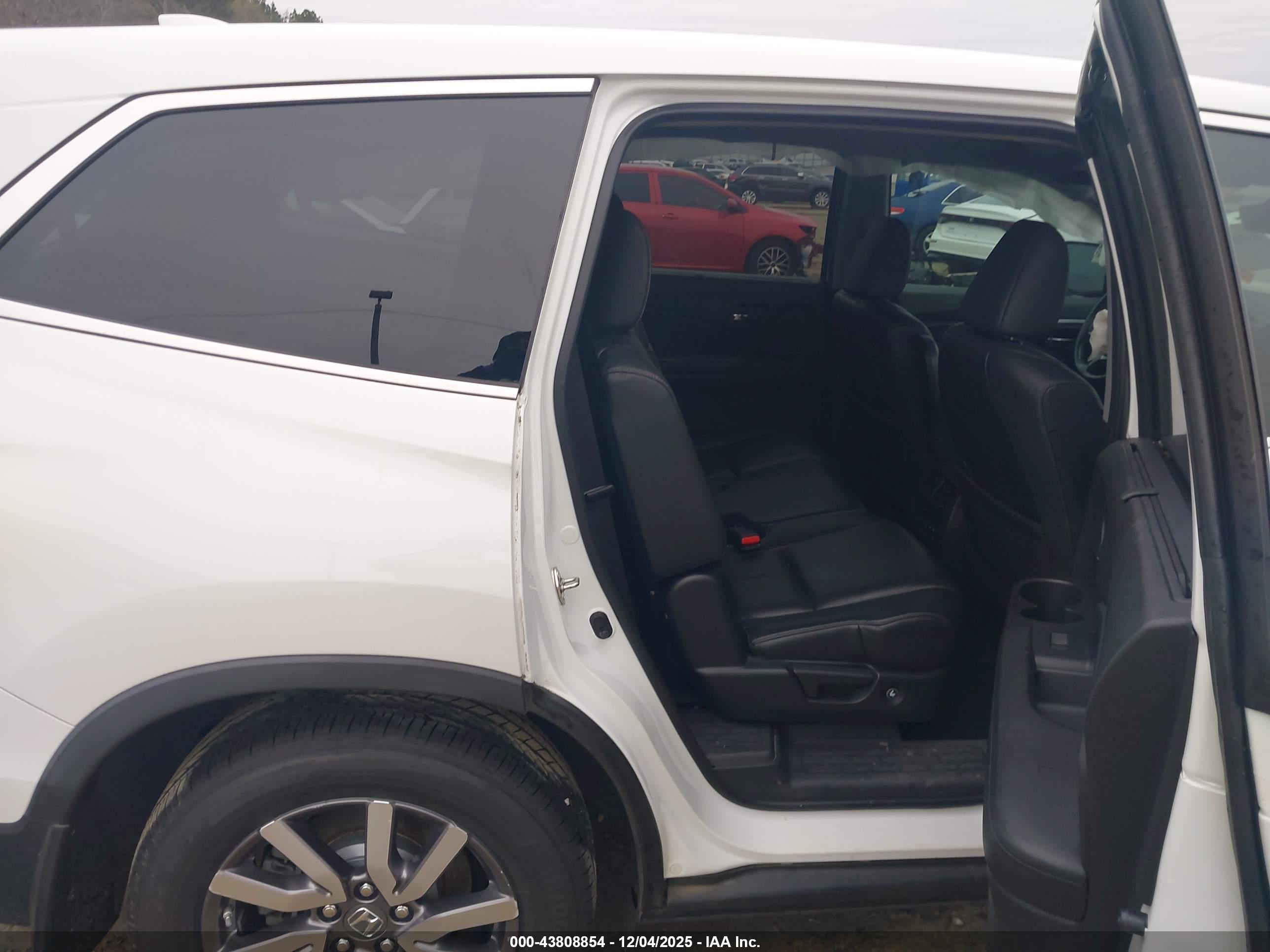 HONDA PILOT image 8