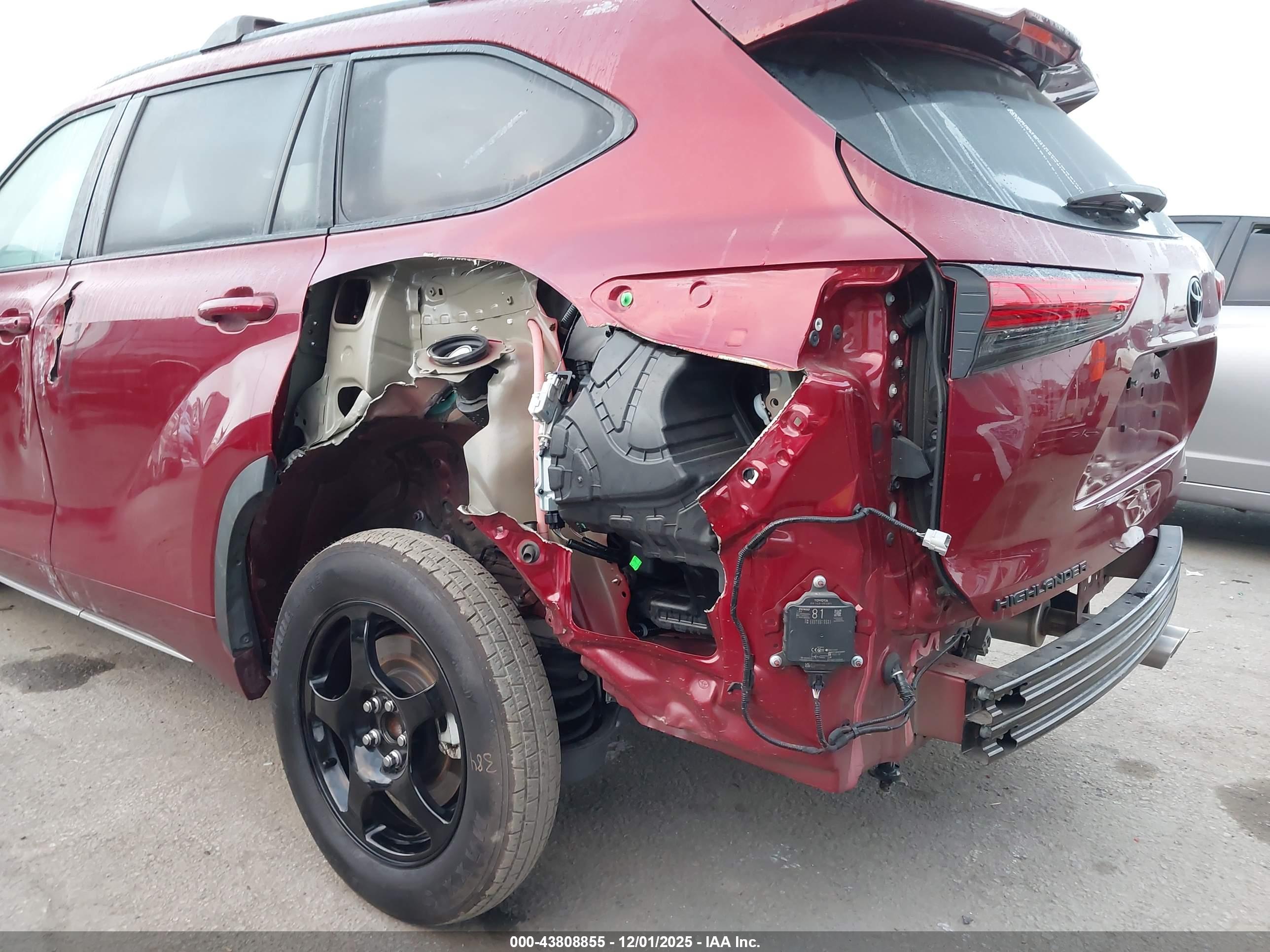 TOYOTA HIGHLANDER image 6