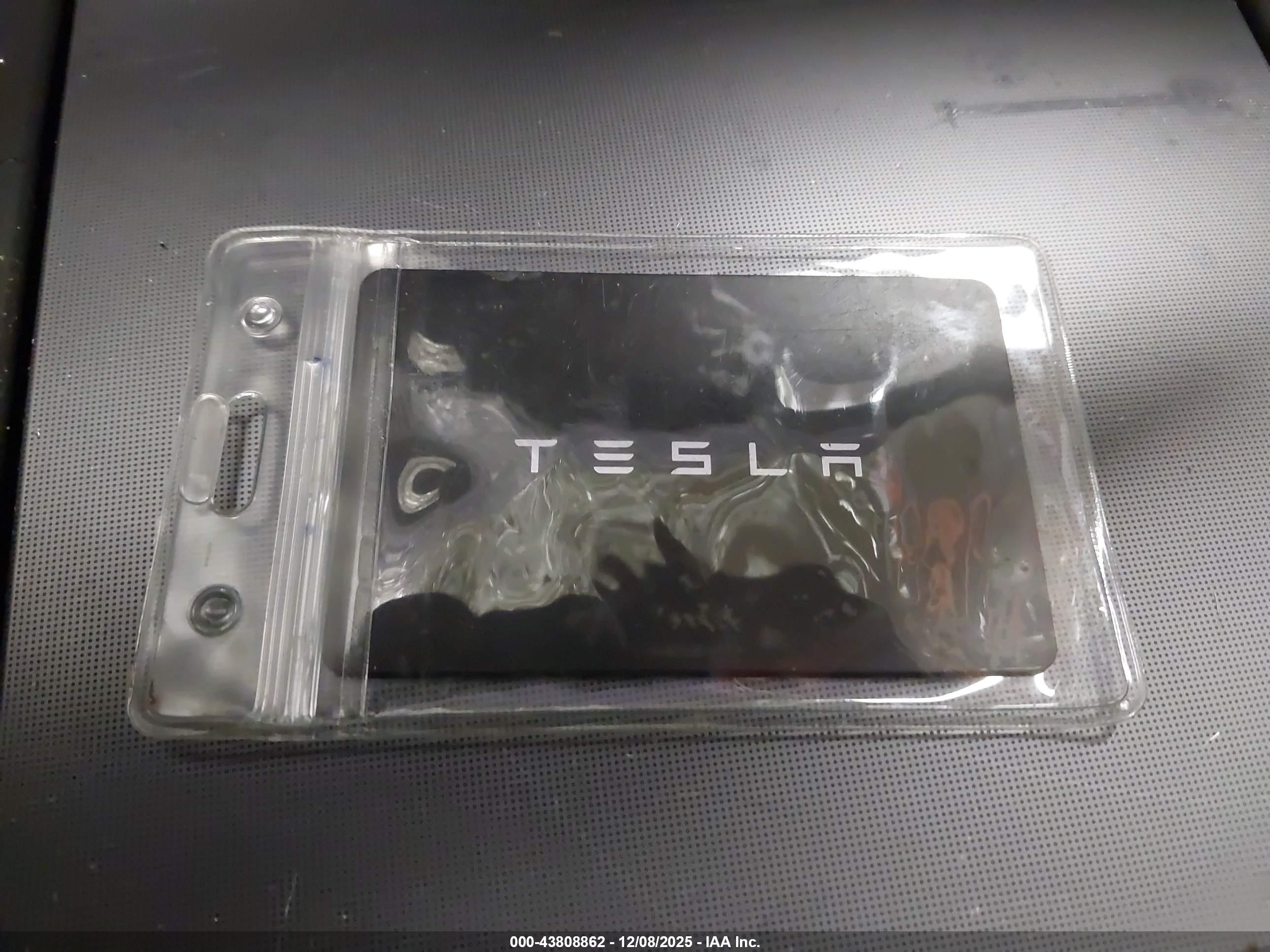 TESLA MODEL image 11