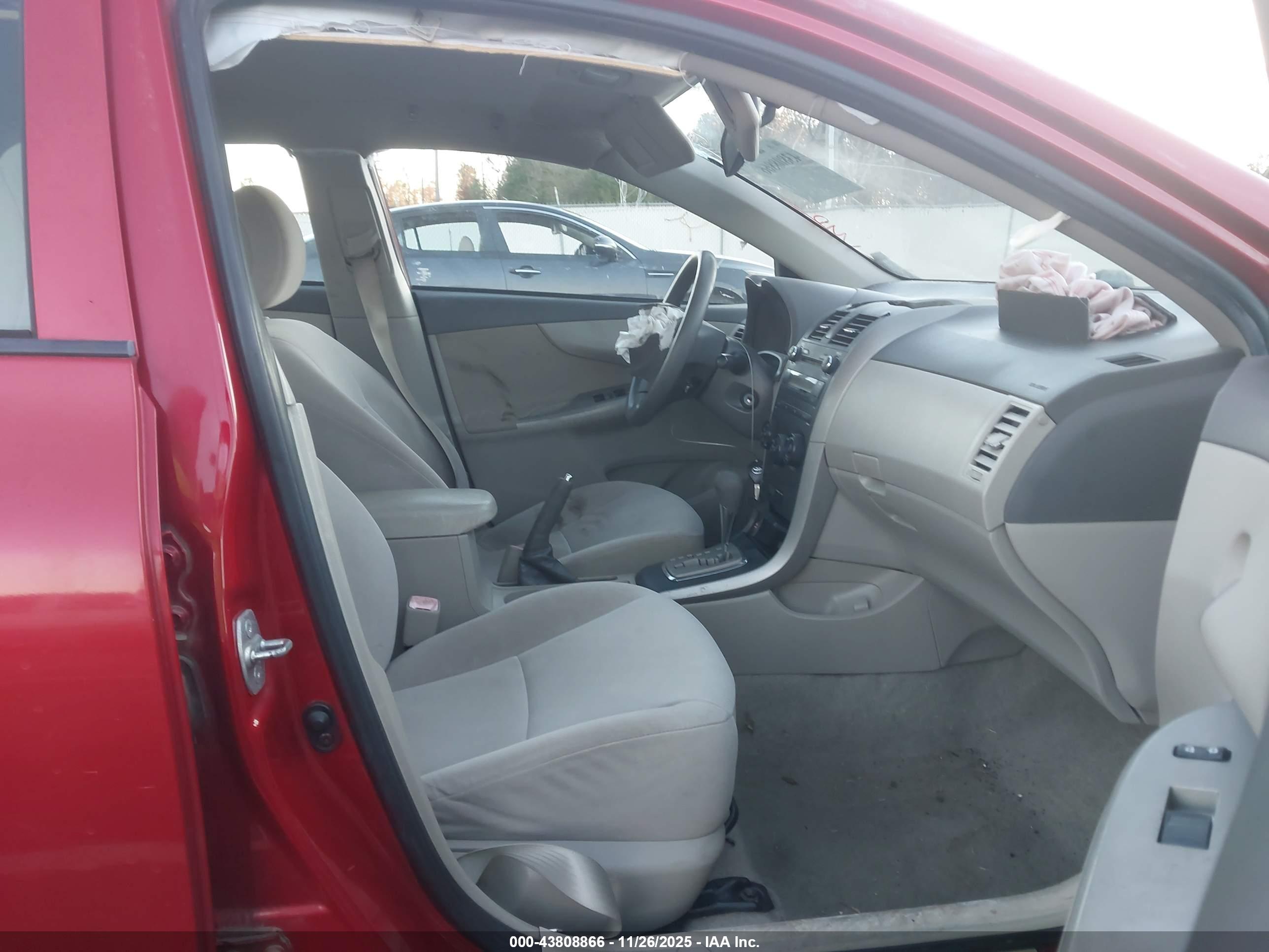 TOYOTA COROLLA image 5