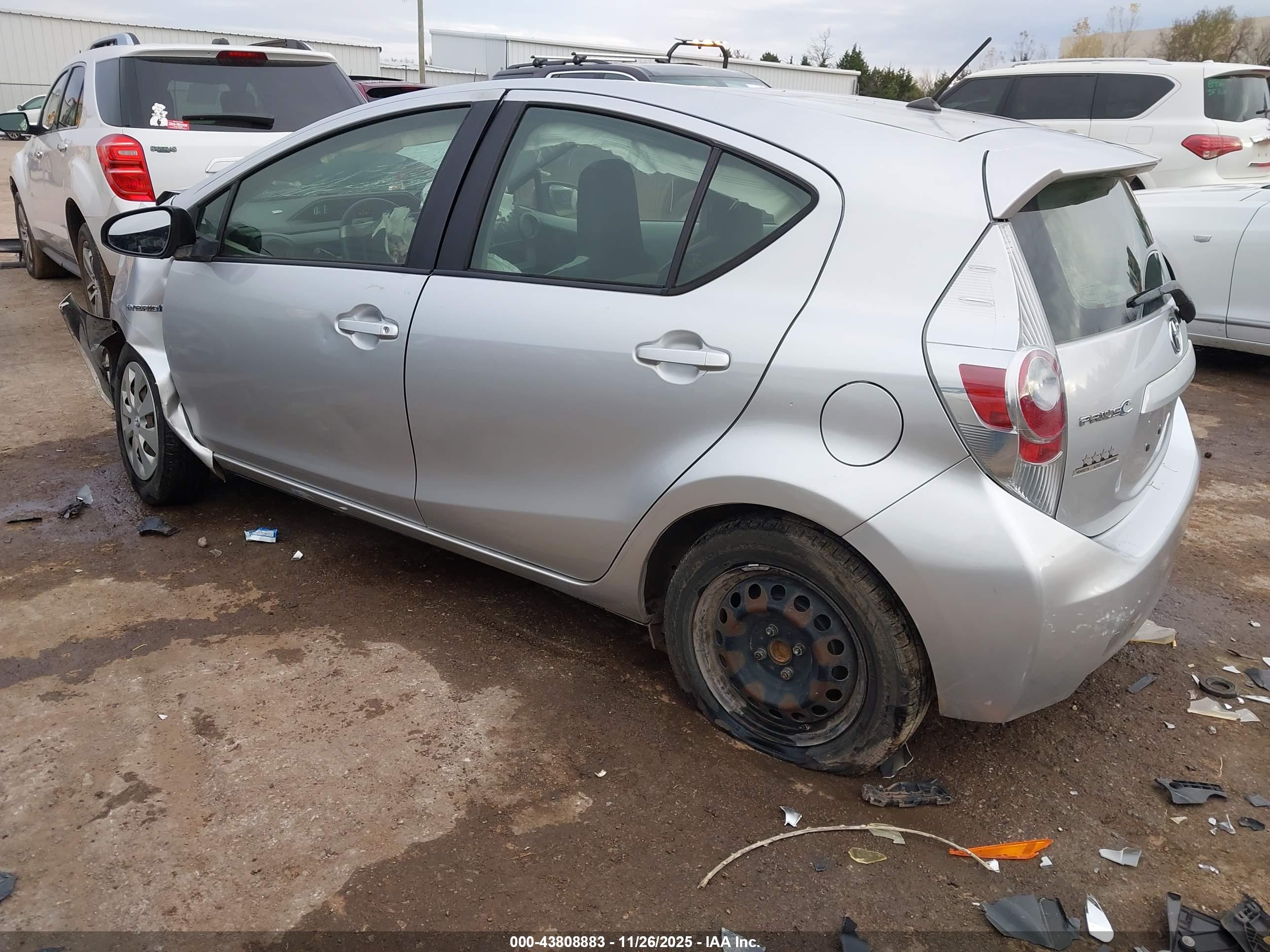 TOYOTA PRIUS image 3