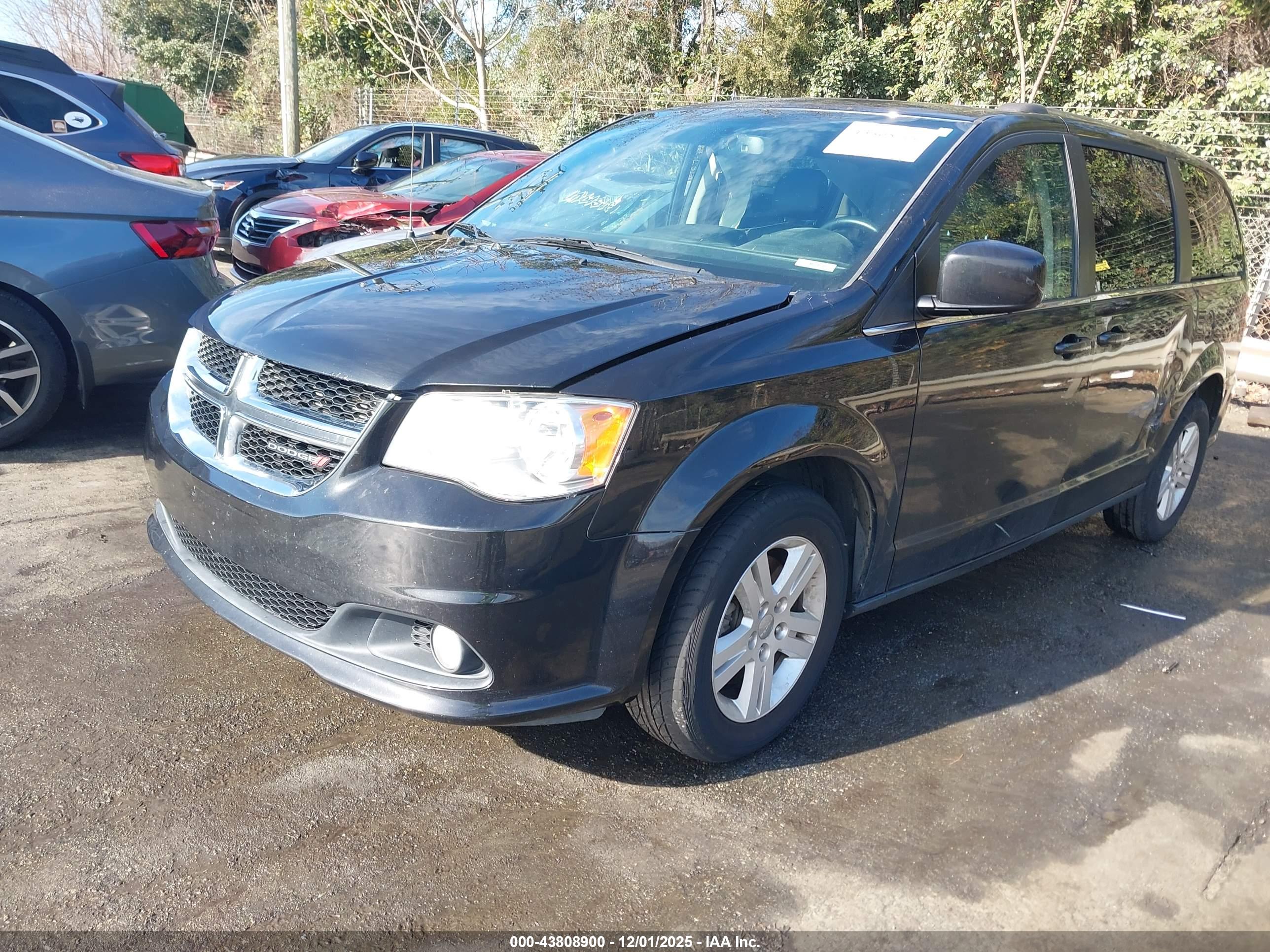 DODGE GRAND image 2
