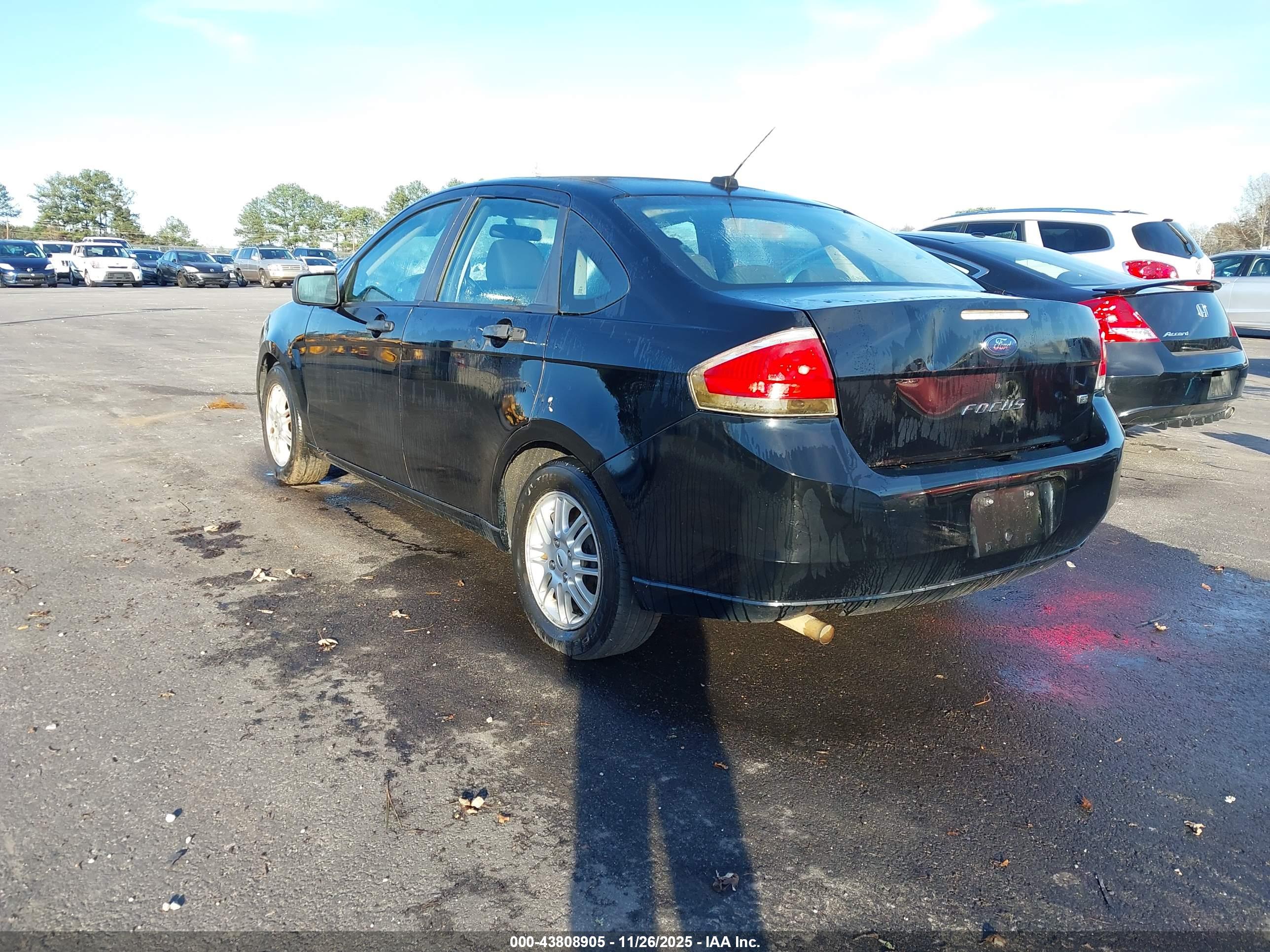 FORD FOCUS image 3