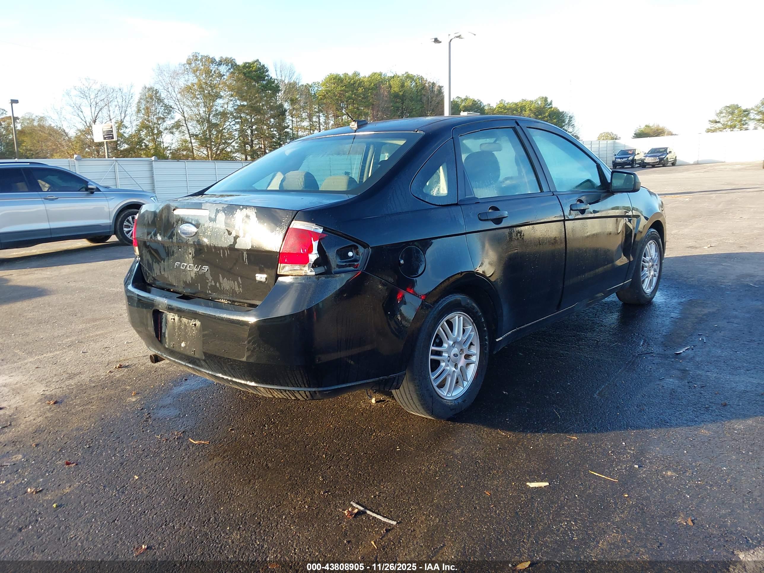 FORD FOCUS image 4