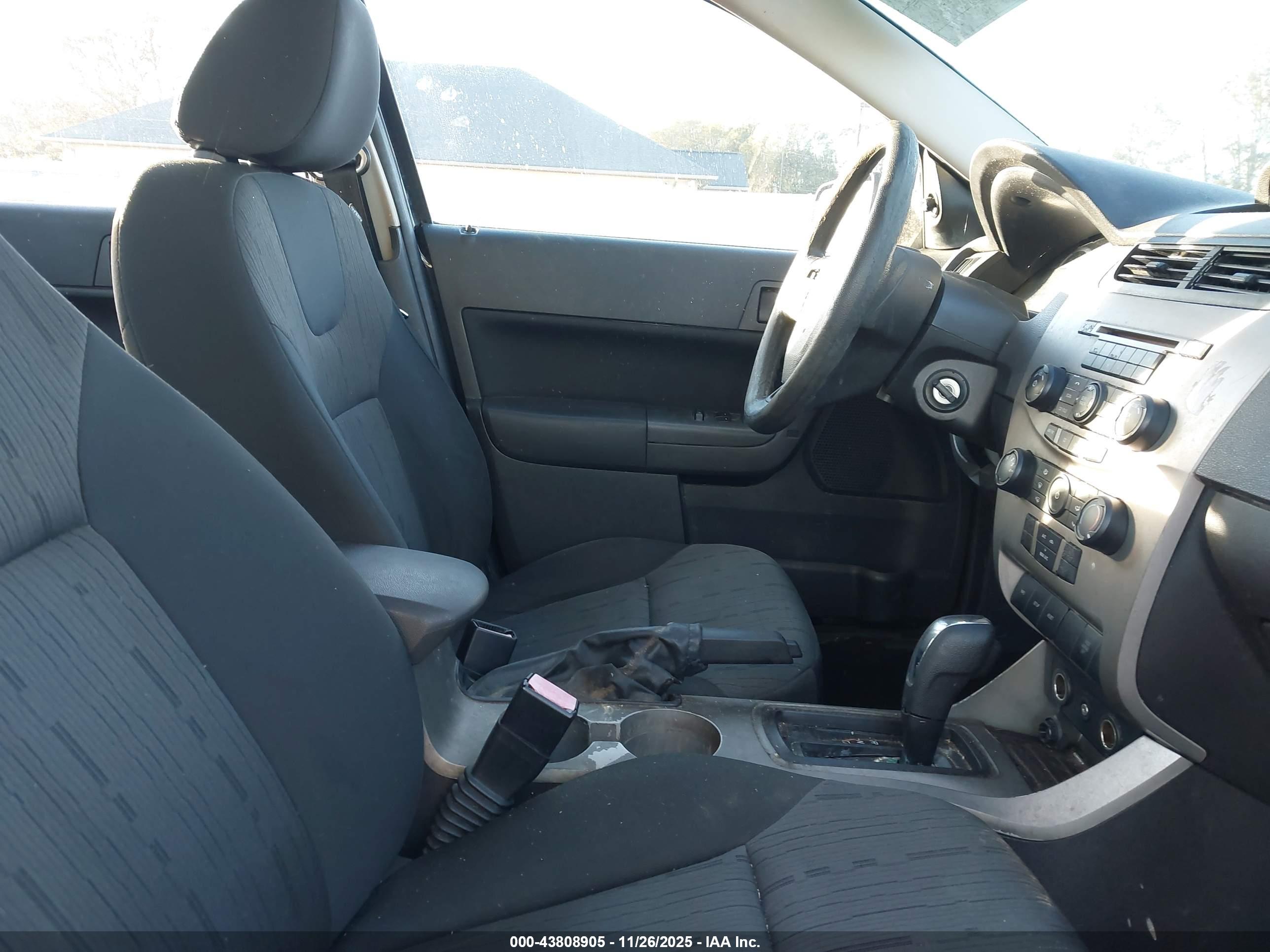 FORD FOCUS image 5