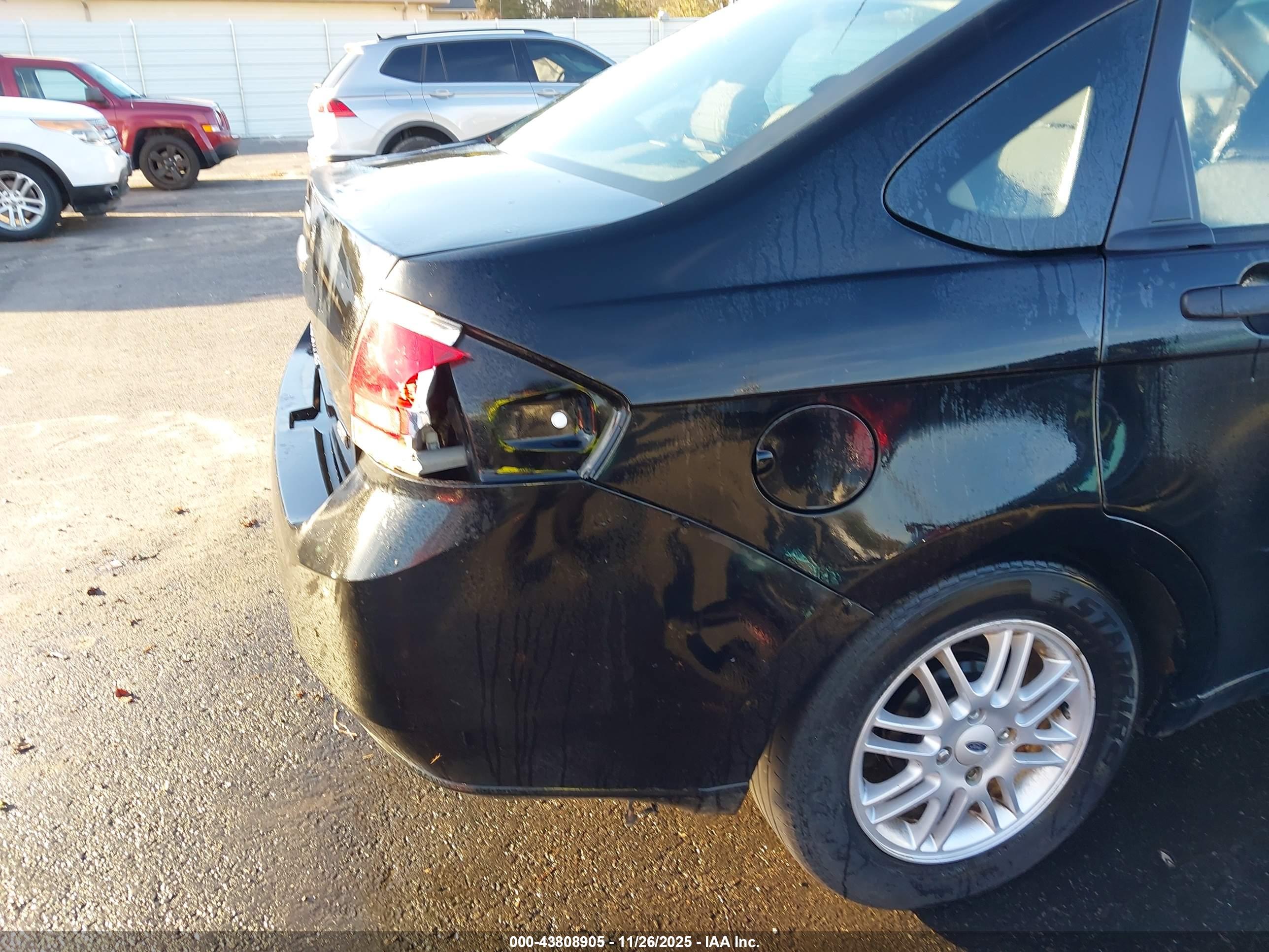 FORD FOCUS image 6