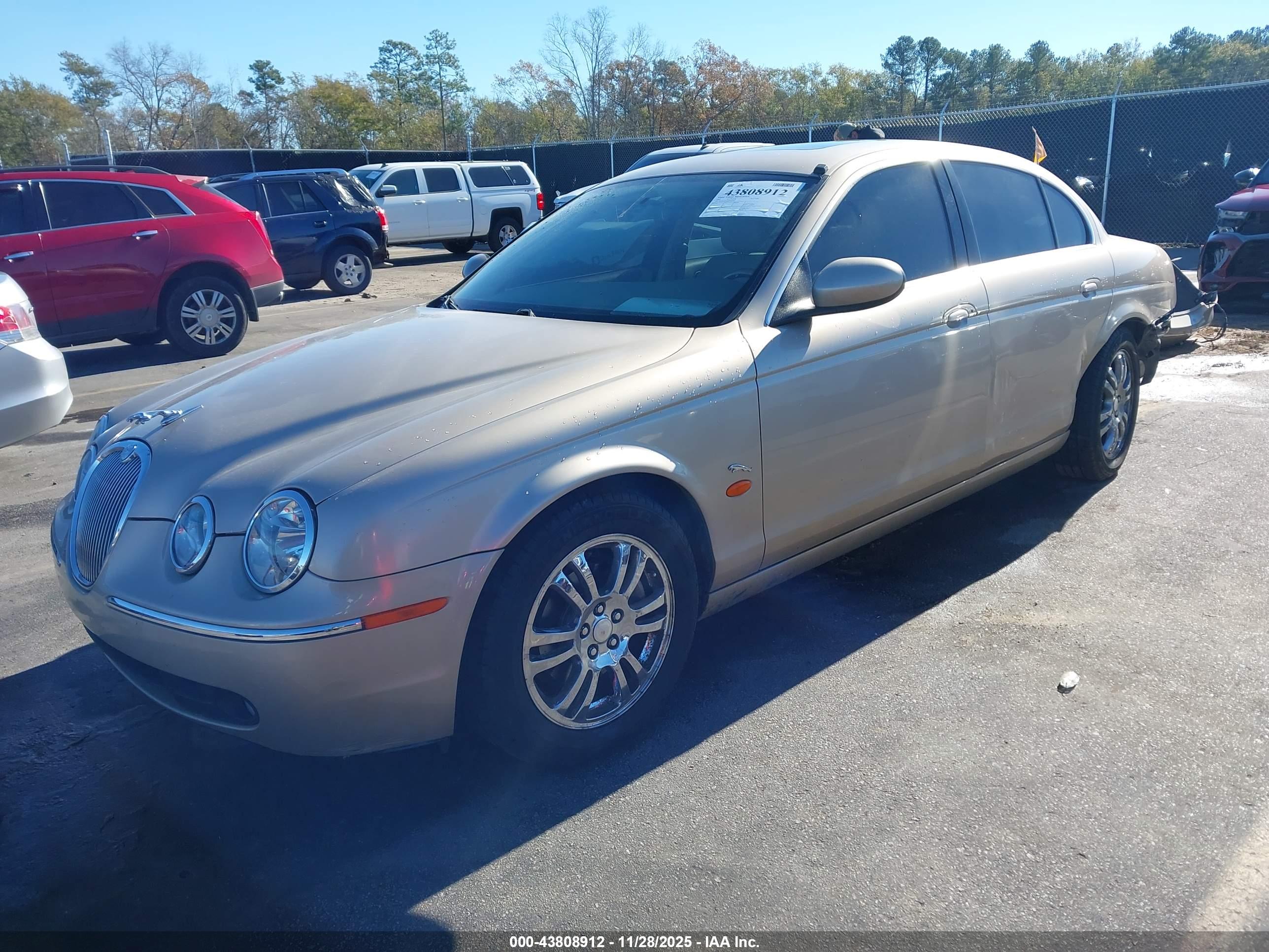 JAGUAR S-TYPE image 2
