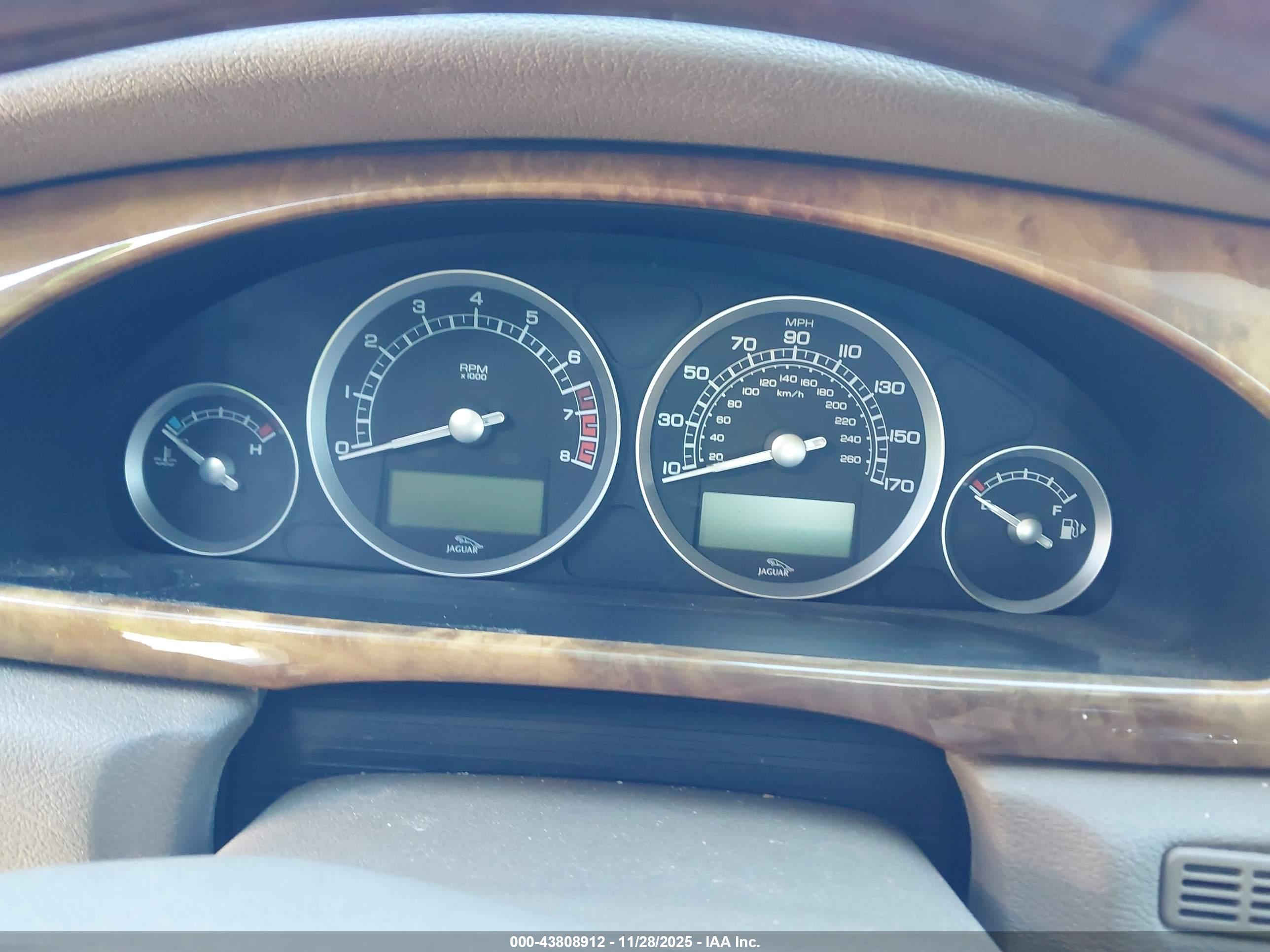 JAGUAR S-TYPE image 7