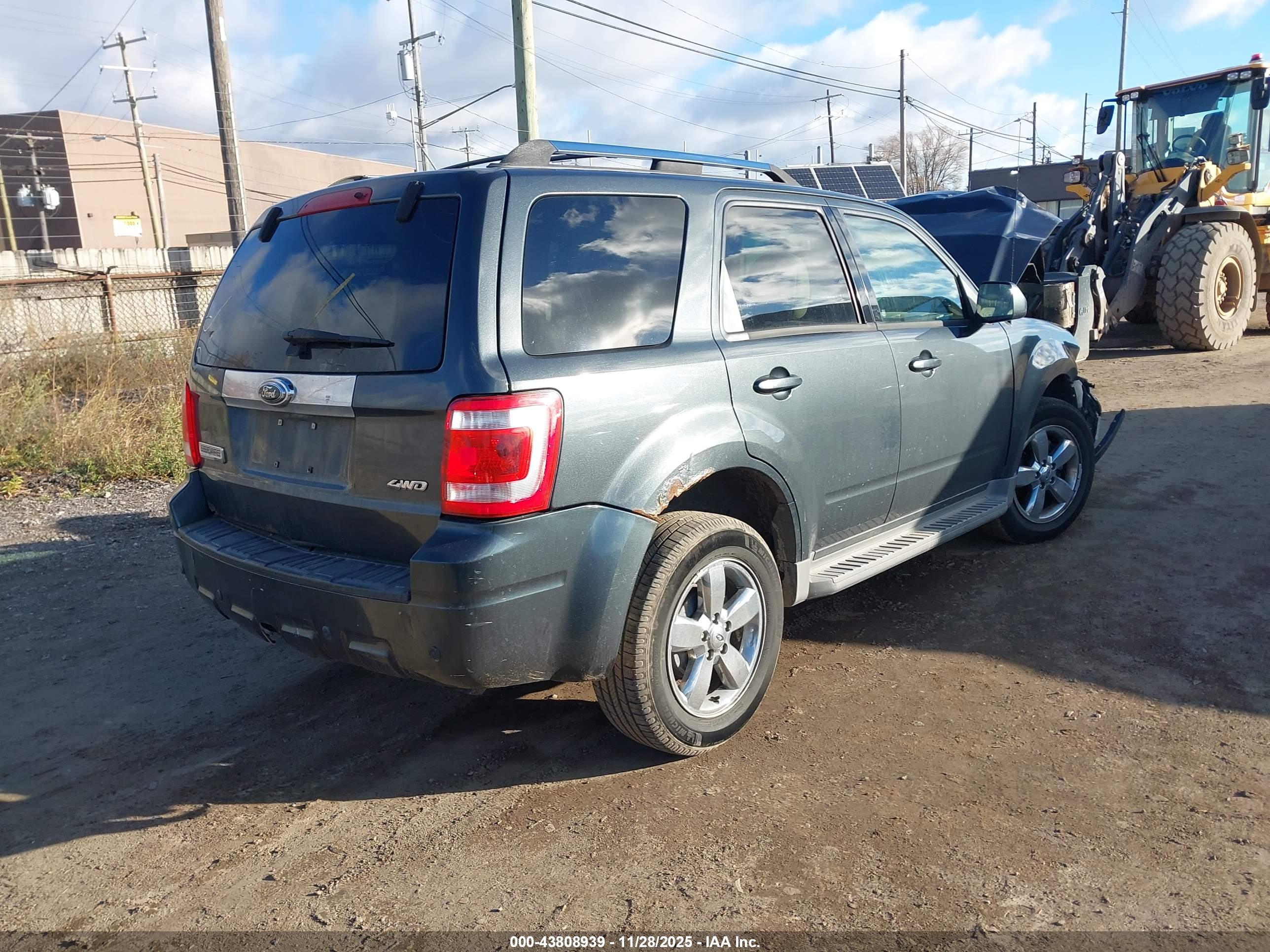 FORD ESCAPE image 4