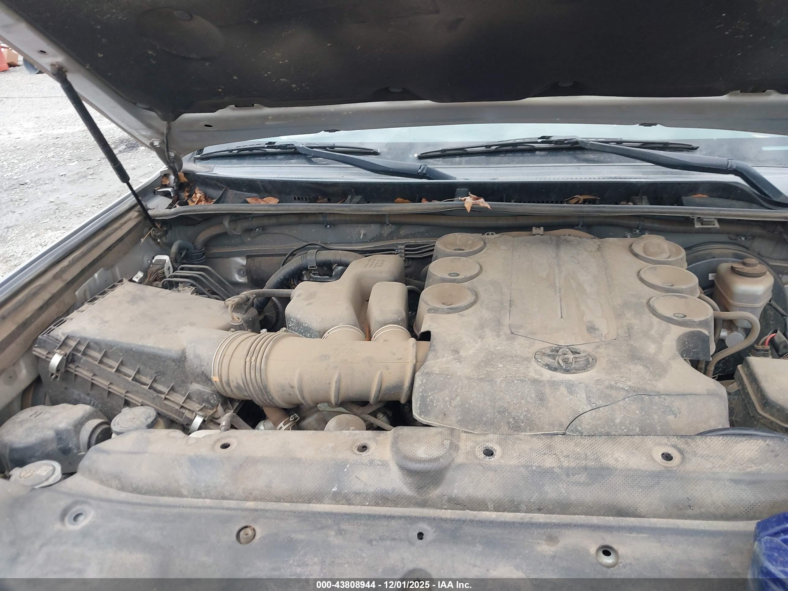 TOYOTA 4RUNNER image 10