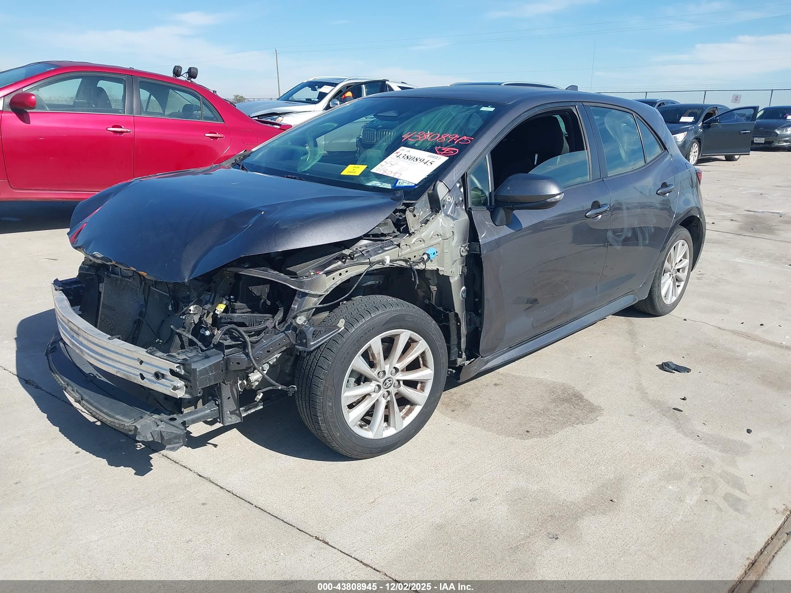 TOYOTA COROLLA image 2