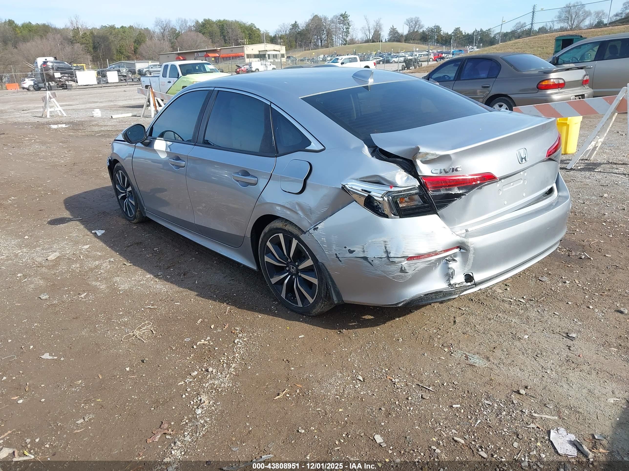 HONDA CIVIC image 3