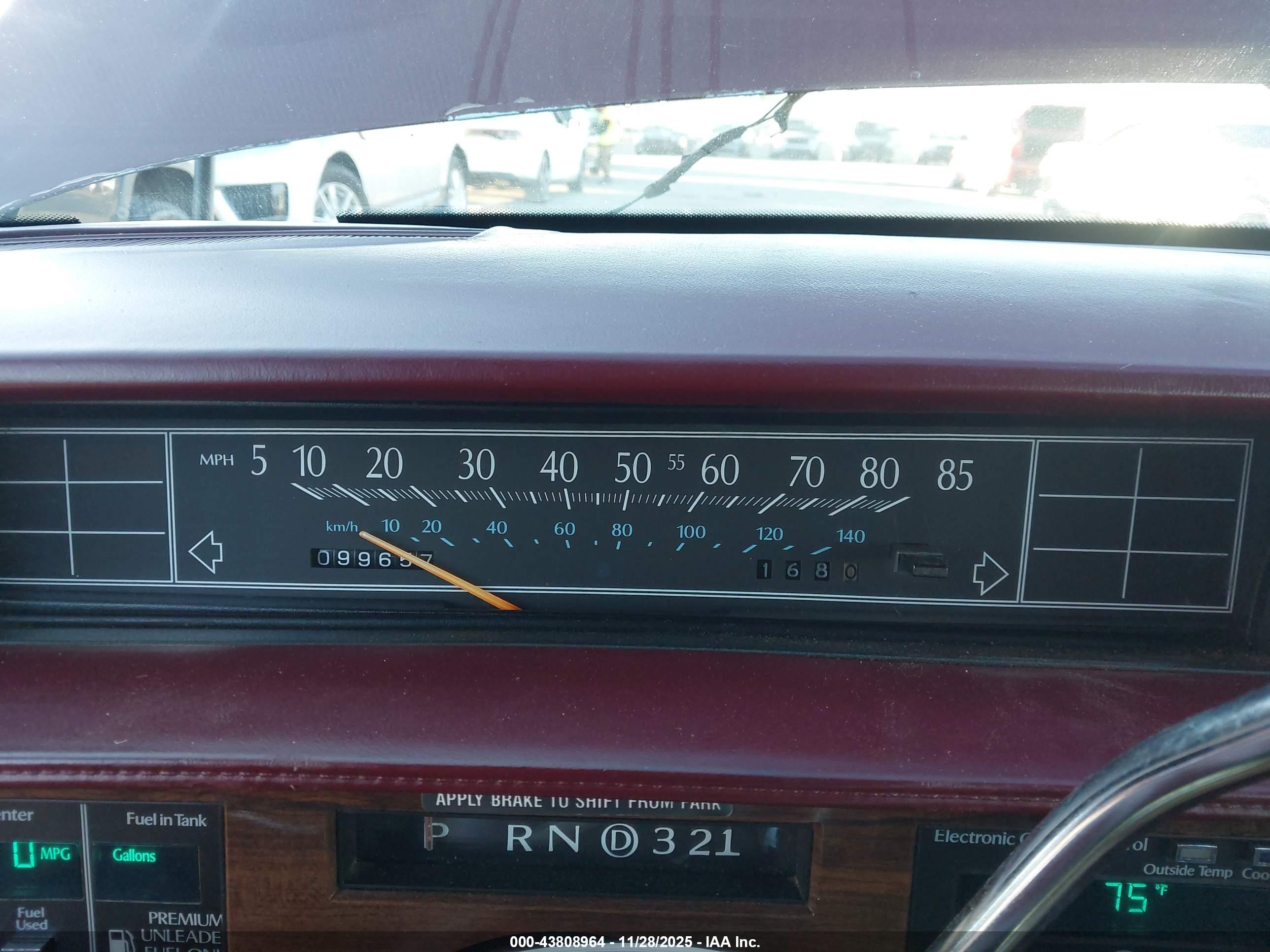 CADILLAC DEVILLE image 7
