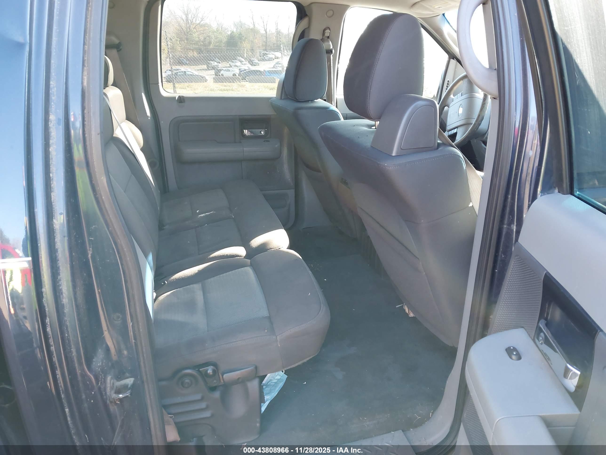 FORD F-150 image 8